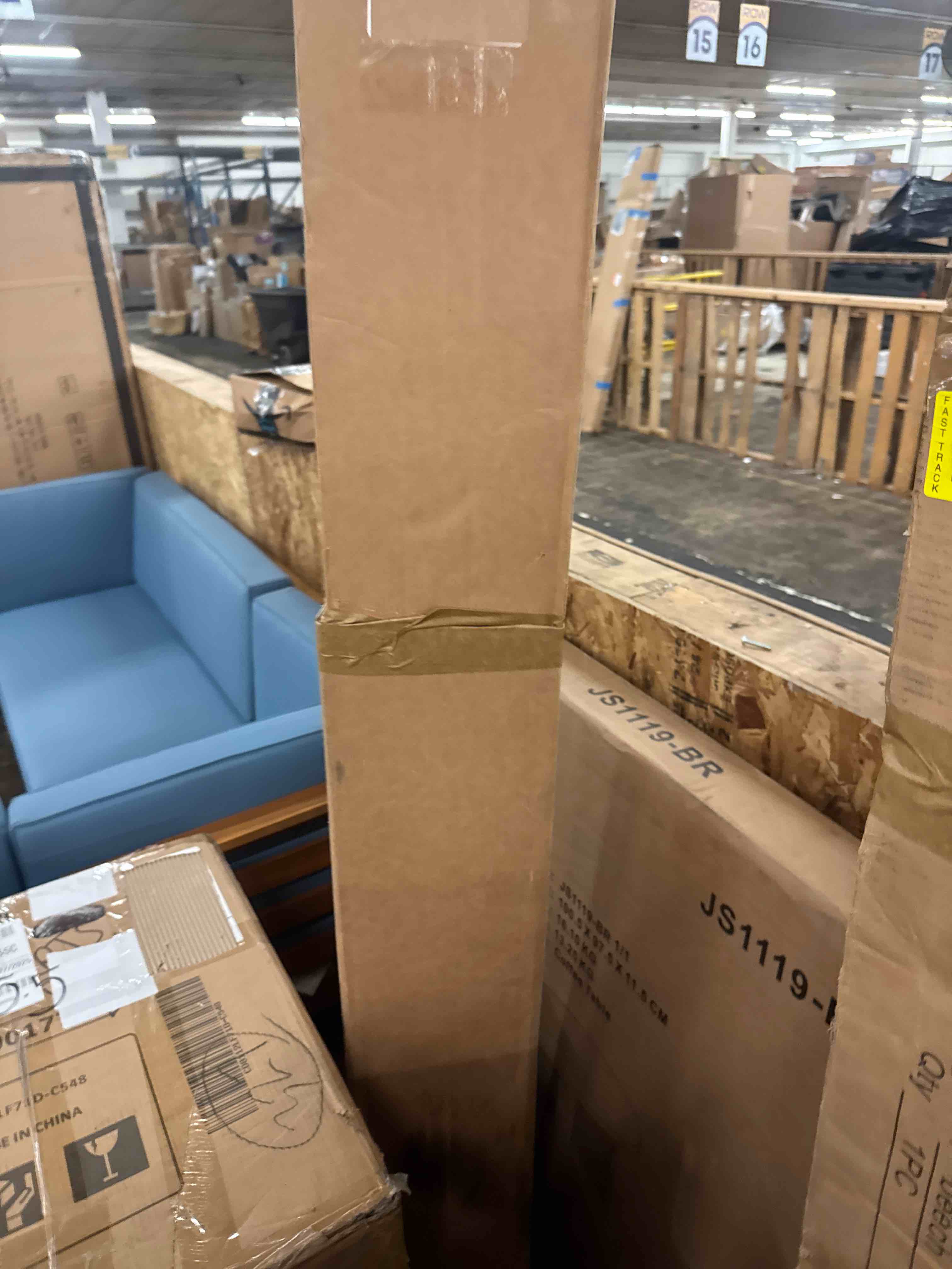 https://s3.amazonaws.com/lotting-images-prod/phillipi/YEL5014523_1750875497364.jpeg