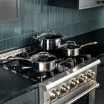 Hexclad hybrid cookware Commercial 7 Piece Set 8 inch hex clad sauté pen 10 inch hex clad sauté pan 12 inch hex clad sauté pan 8 inch tempered glass lid 10 inch tempered glass lid 12 inch tempered glass wood and bonus 12 inch stirfry Walk