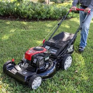 Toro Black Max 22” w/ Personal Pace Gas Lawn Mower w/ Briggs & Stratton EXI625 Motor Recycler Cutting System Color:Black