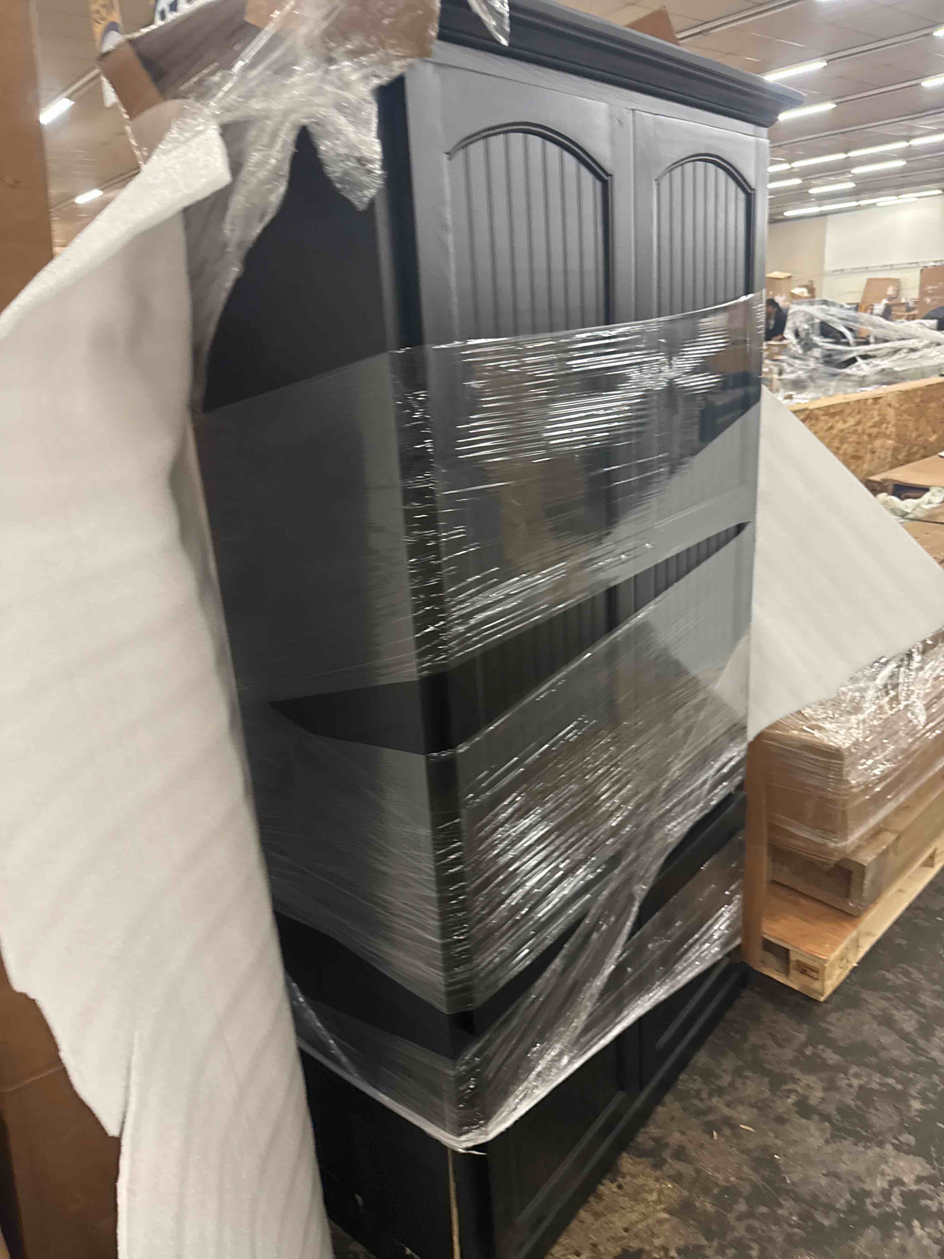 https://s3.amazonaws.com/lotting-images-prod/phillipi/YEL5014640_1752158013850.jpeg