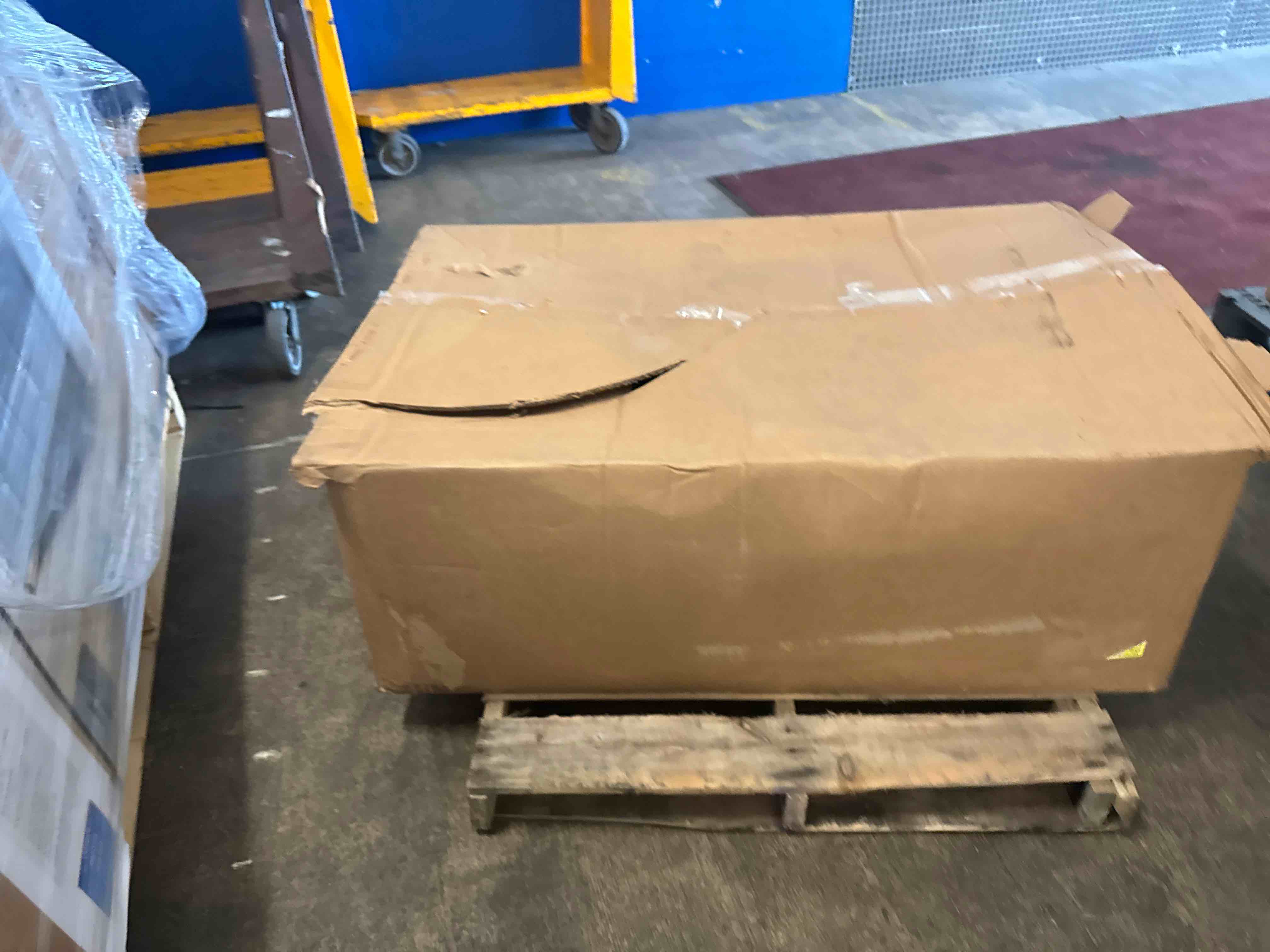 https://s3.amazonaws.com/lotting-images-prod/phillipi/YEL5014670_1752179874232.jpeg