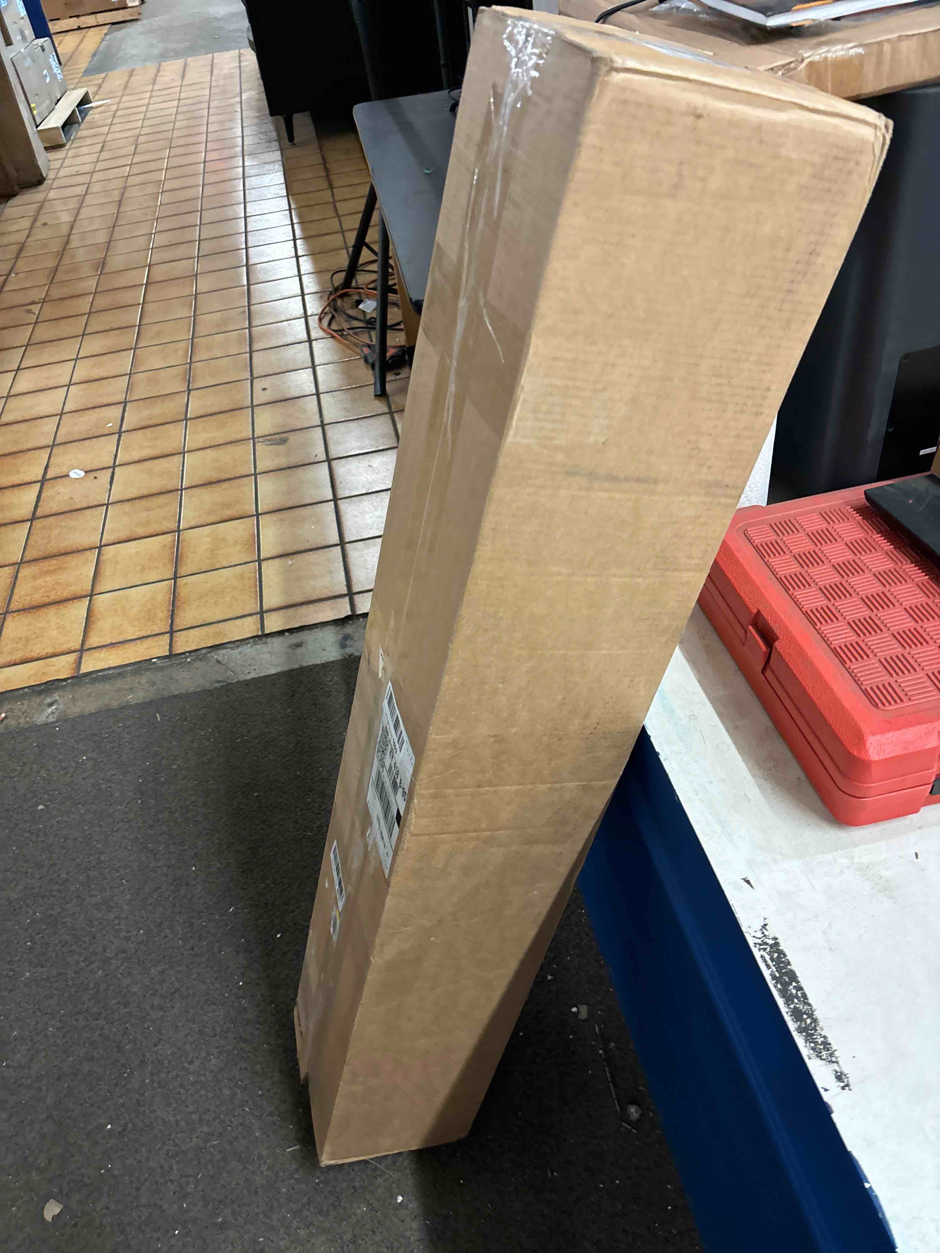 https://s3.amazonaws.com/lotting-images-prod/phillipi/YEL5018126_1703874350962.jpeg
