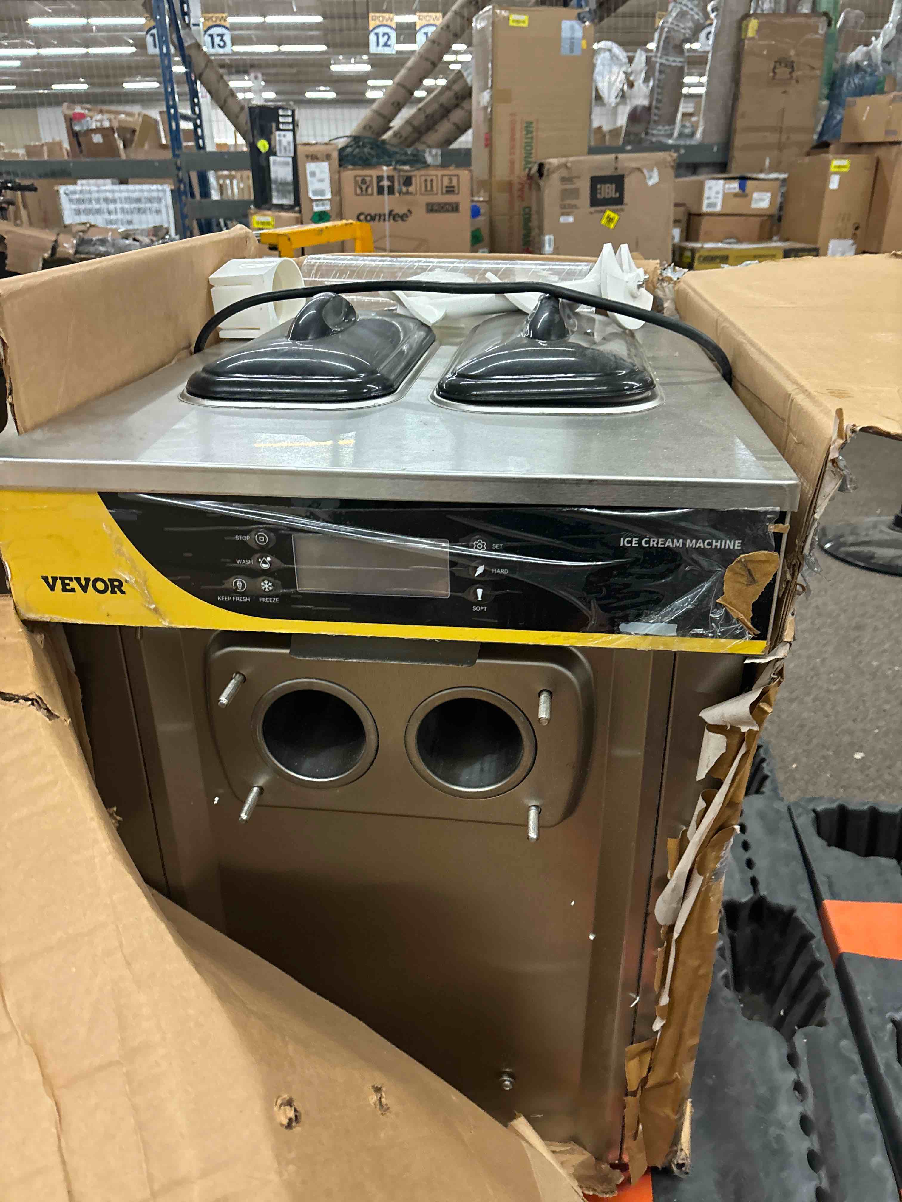 https://s3.amazonaws.com/lotting-images-prod/phillipi/YEL5018132_1703879965490.jpeg