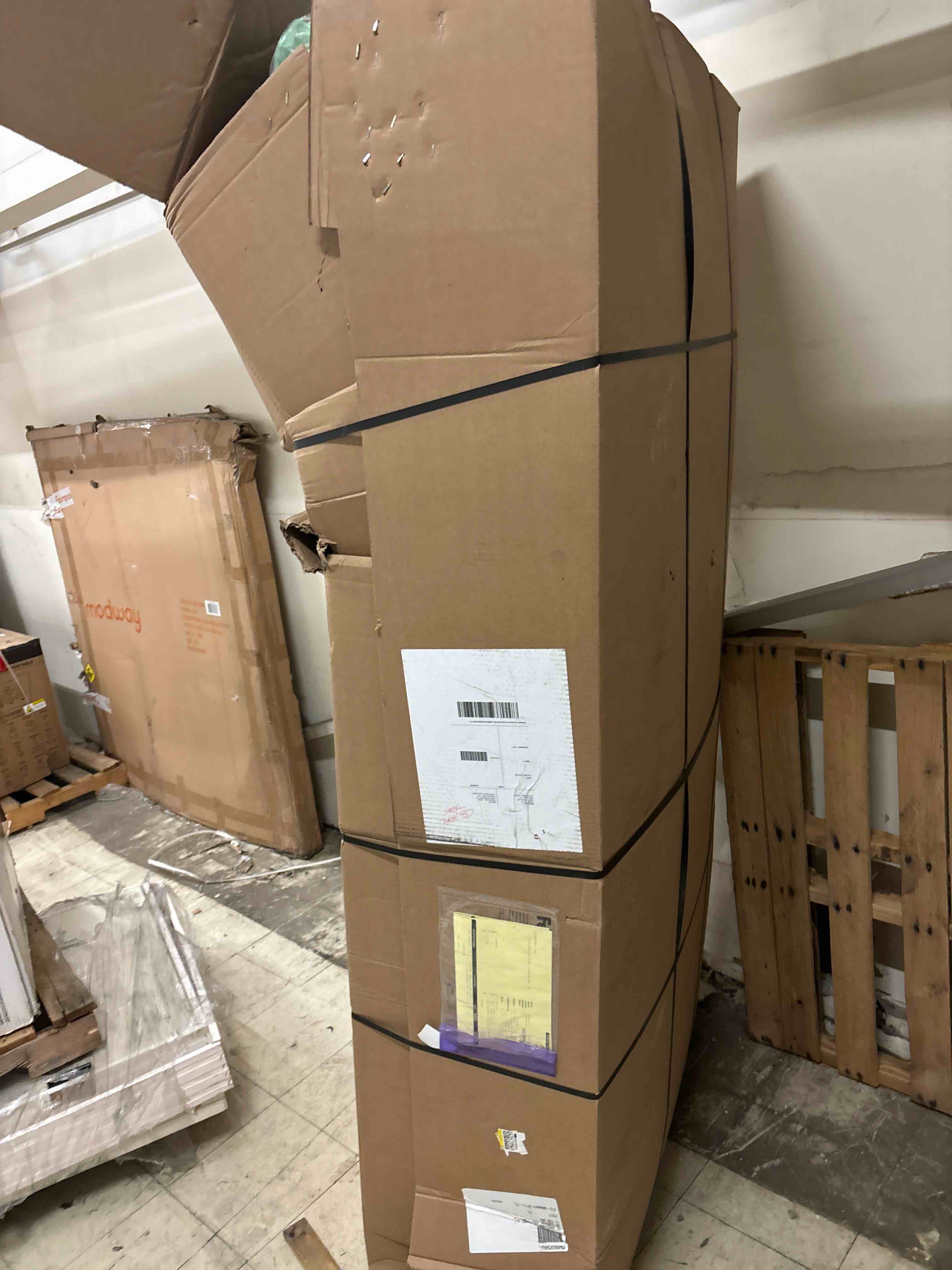 https://s3.amazonaws.com/lotting-images-prod/phillipi/YEL5018139_1703881325741.jpeg