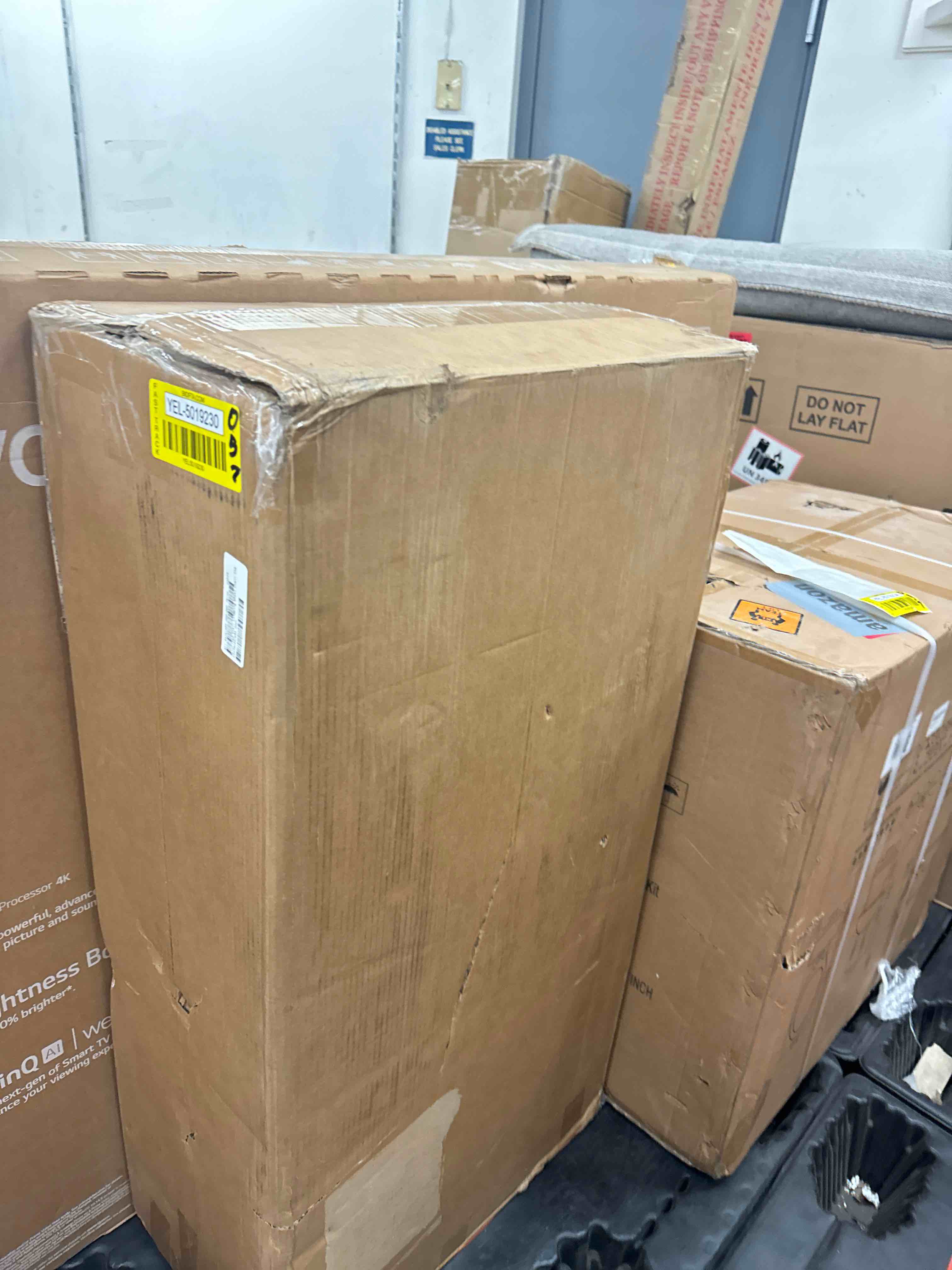 https://s3.amazonaws.com/lotting-images-prod/phillipi/YEL5019230_1730391530544.jpeg