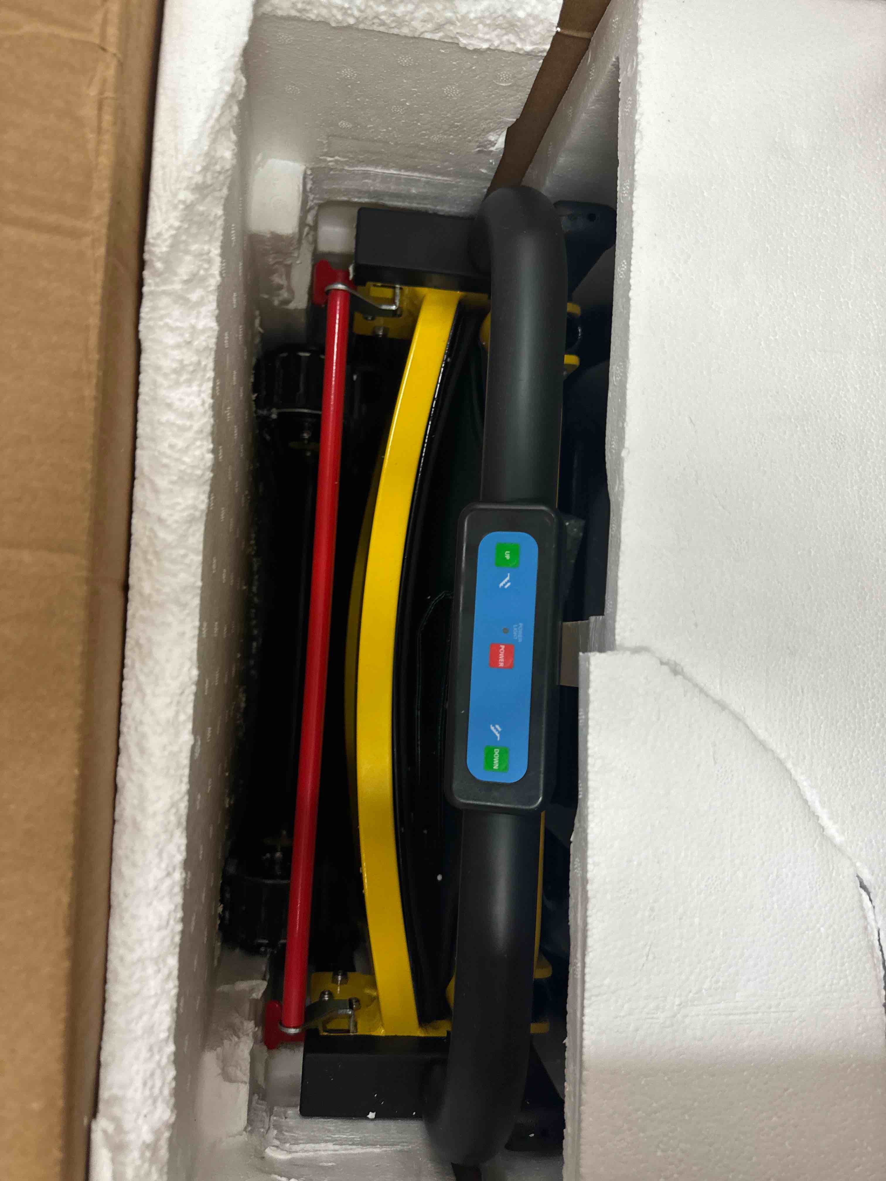 https://s3.amazonaws.com/lotting-images-prod/phillipi/YEL5019230_1730391538680.jpeg