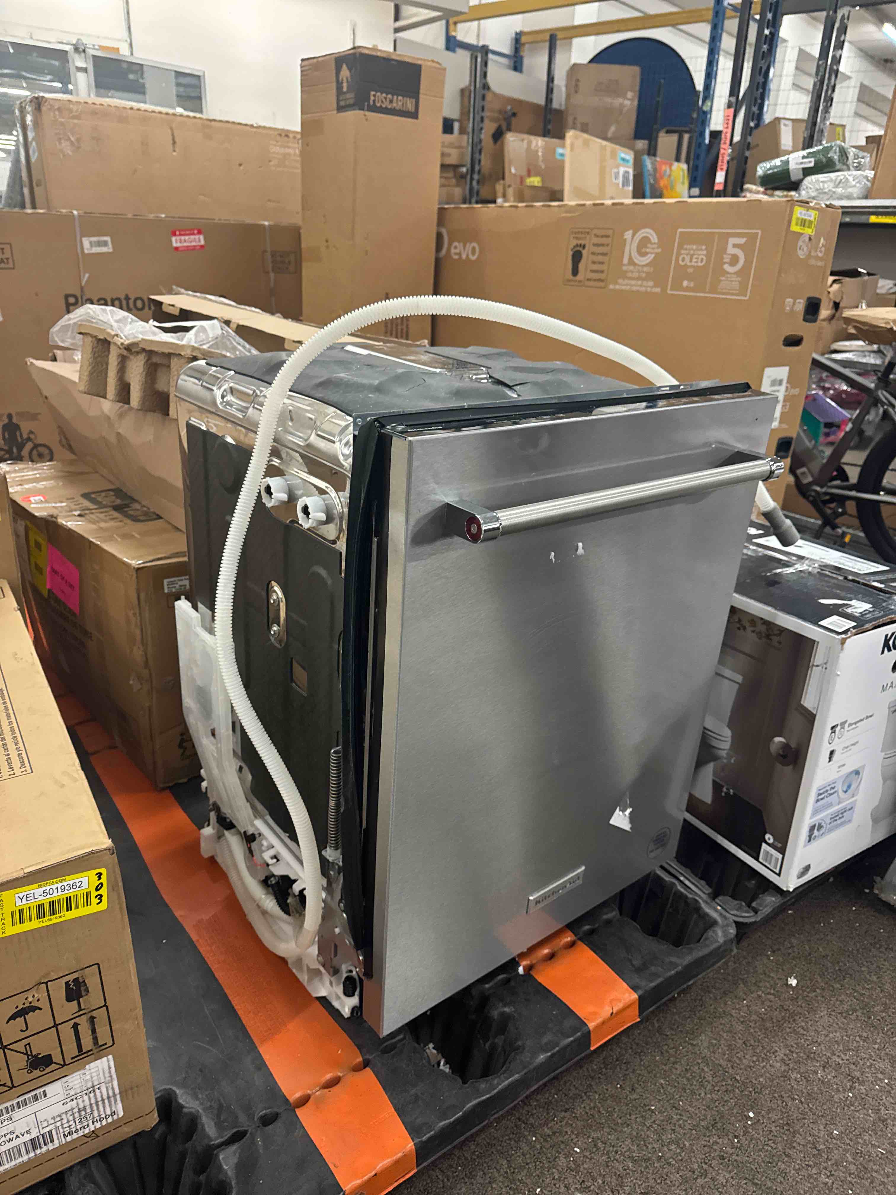 https://s3.amazonaws.com/lotting-images-prod/phillipi/YEL5019359_1740070317272.jpeg