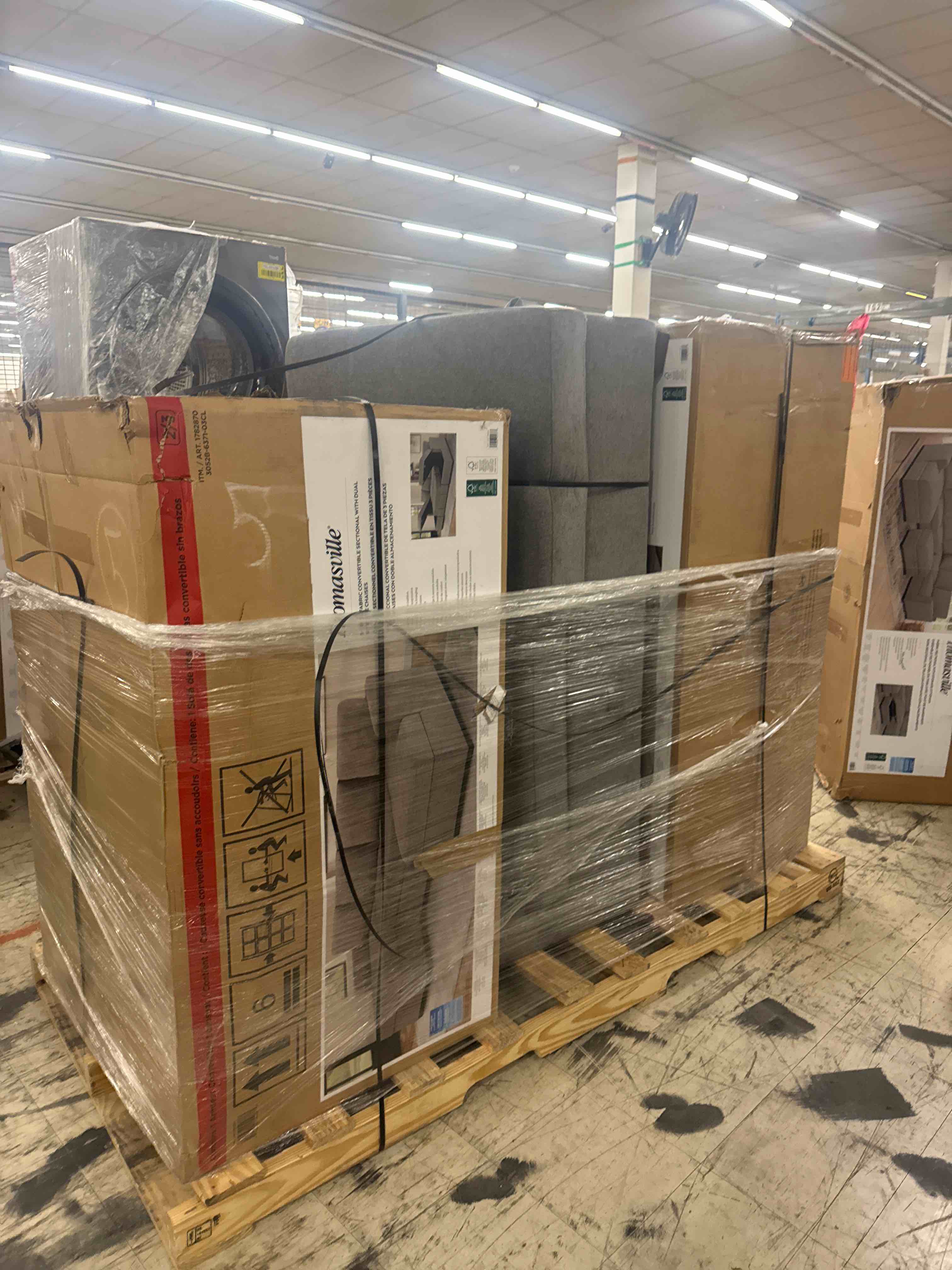 https://s3.amazonaws.com/lotting-images-prod/phillipi/YEL5019394_1740085932781.jpeg
