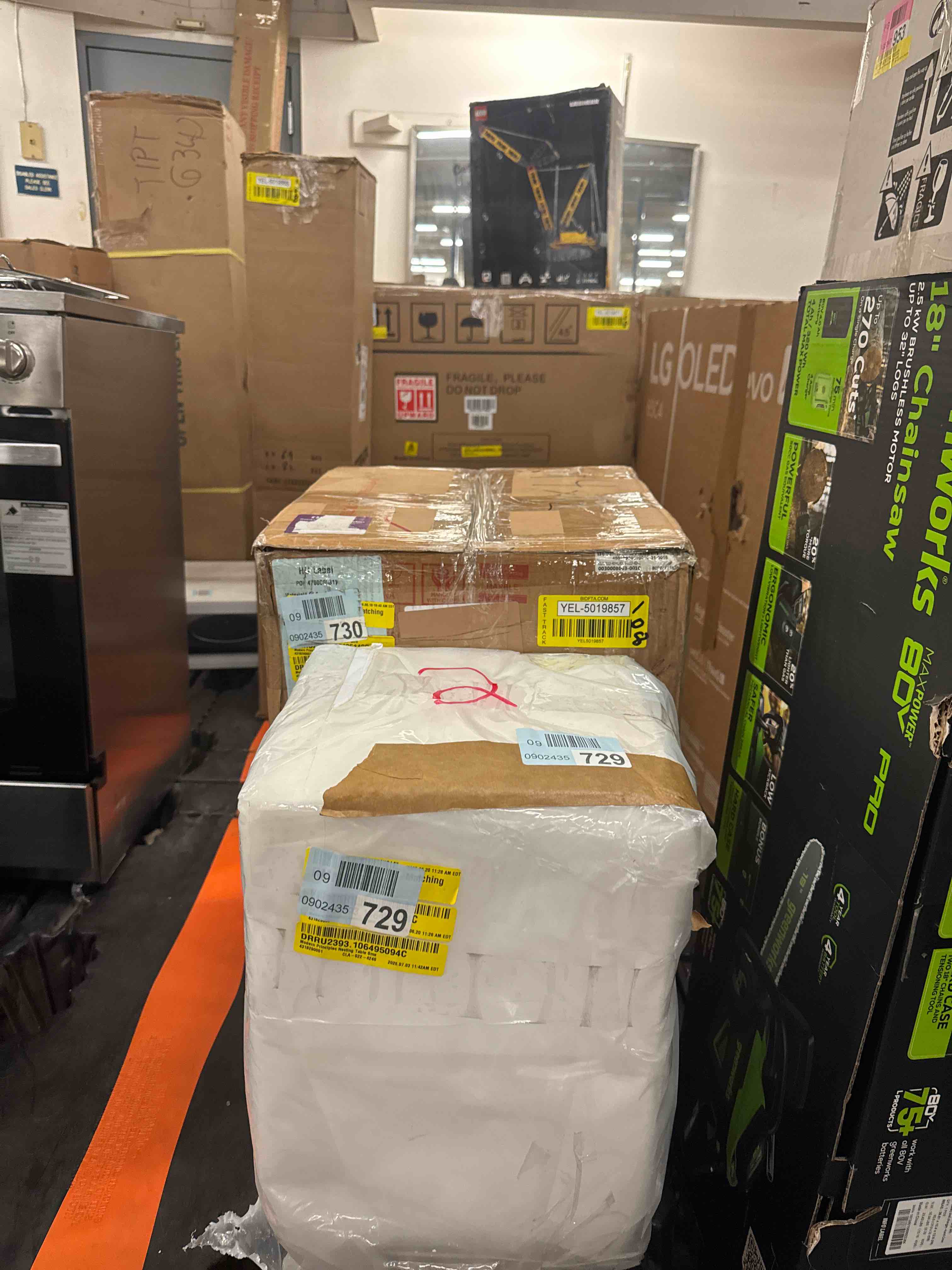 https://s3.amazonaws.com/lotting-images-prod/phillipi/YEL5019857_1753374364211.jpeg