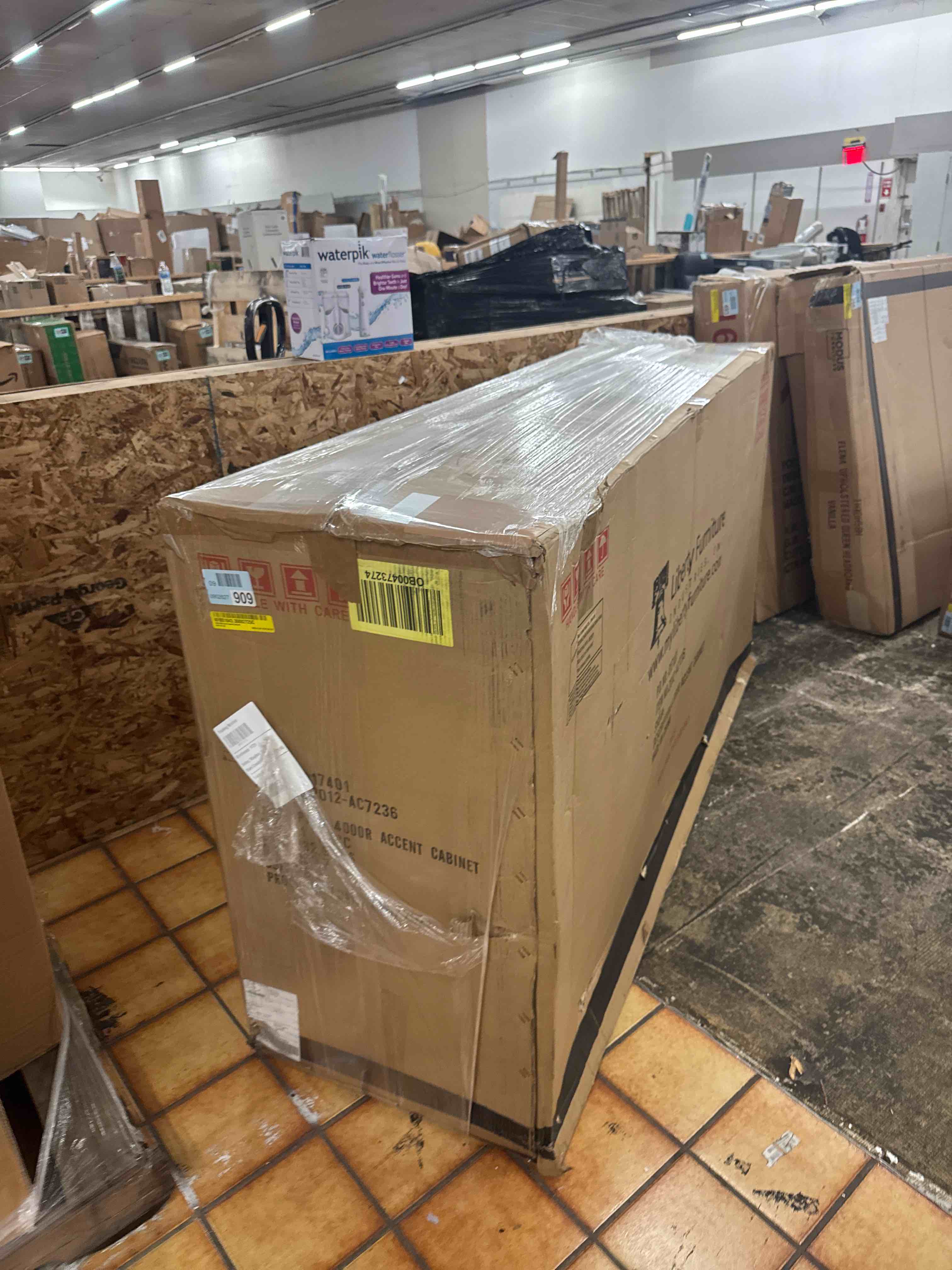 https://s3.amazonaws.com/lotting-images-prod/phillipi/YEL5019886_1753387733211.jpeg