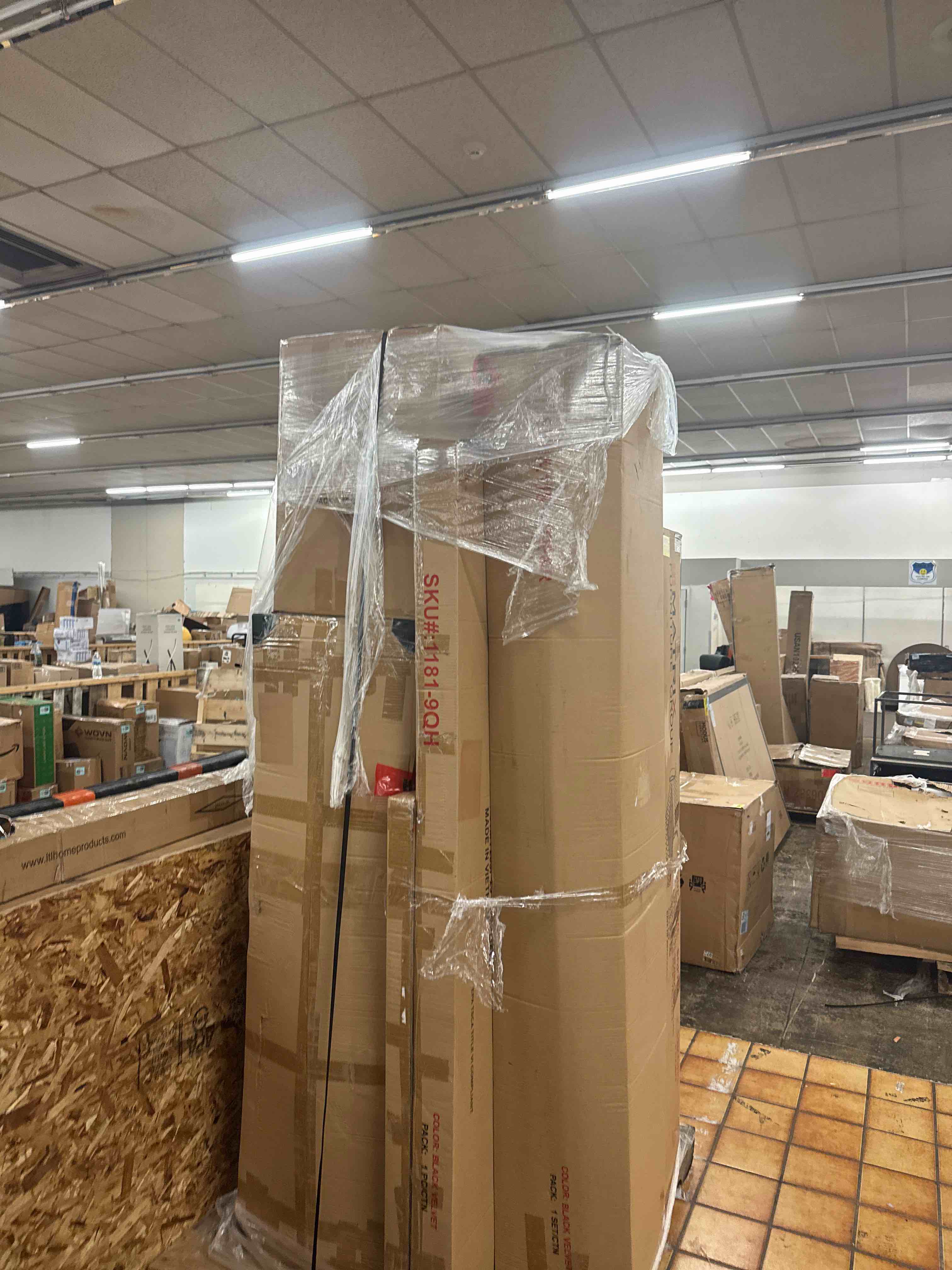 https://s3.amazonaws.com/lotting-images-prod/phillipi/YEL5019894_1753386205509.jpeg