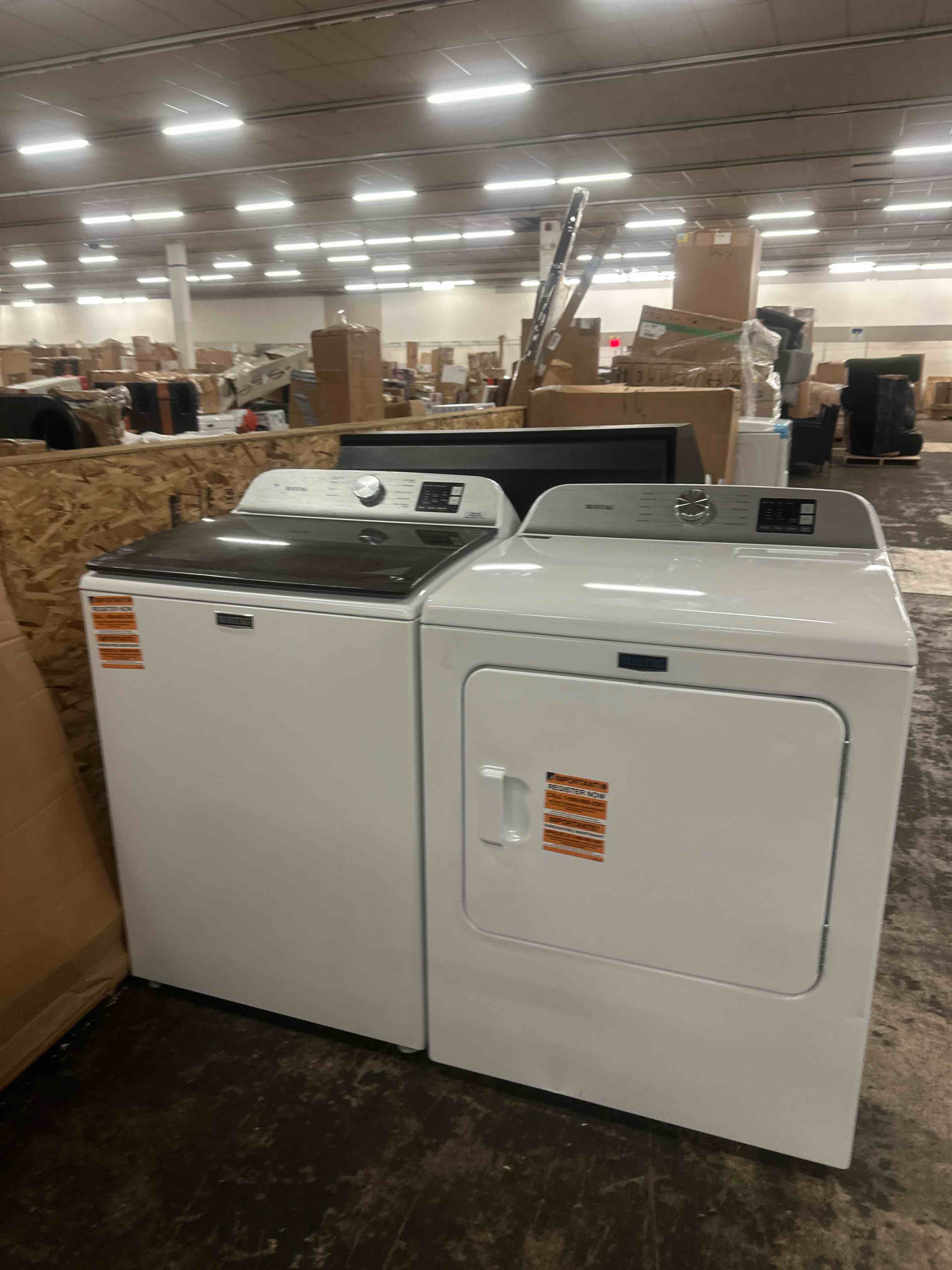 https://s3.amazonaws.com/lotting-images-prod/phillipi/YEL5019927_1753975628685.jpeg