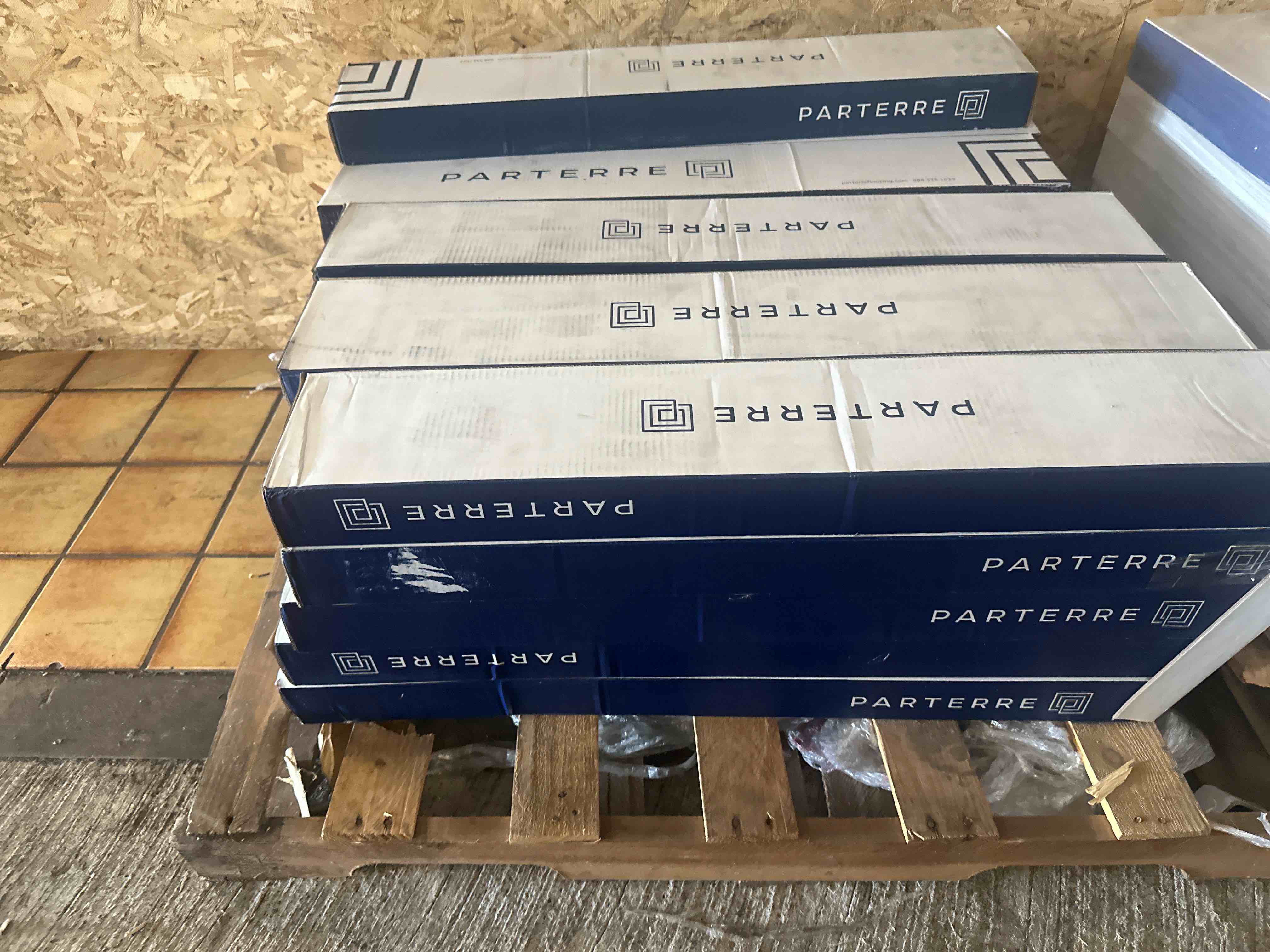 https://s3.amazonaws.com/lotting-images-prod/phillipi/YEL5019946_1753799897750.jpeg