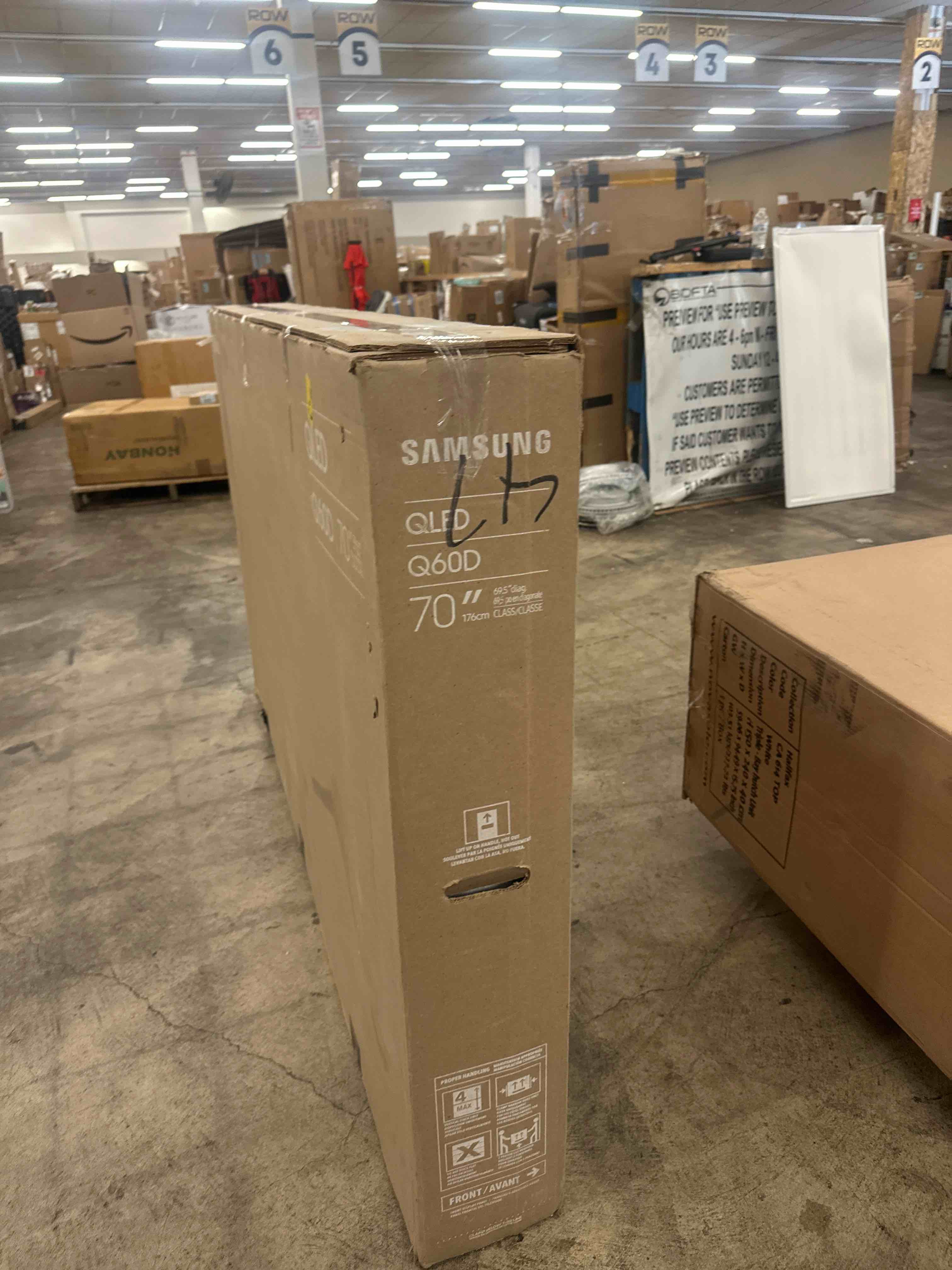 https://s3.amazonaws.com/lotting-images-prod/phillipi/YEL5019965_1754060420438.jpeg