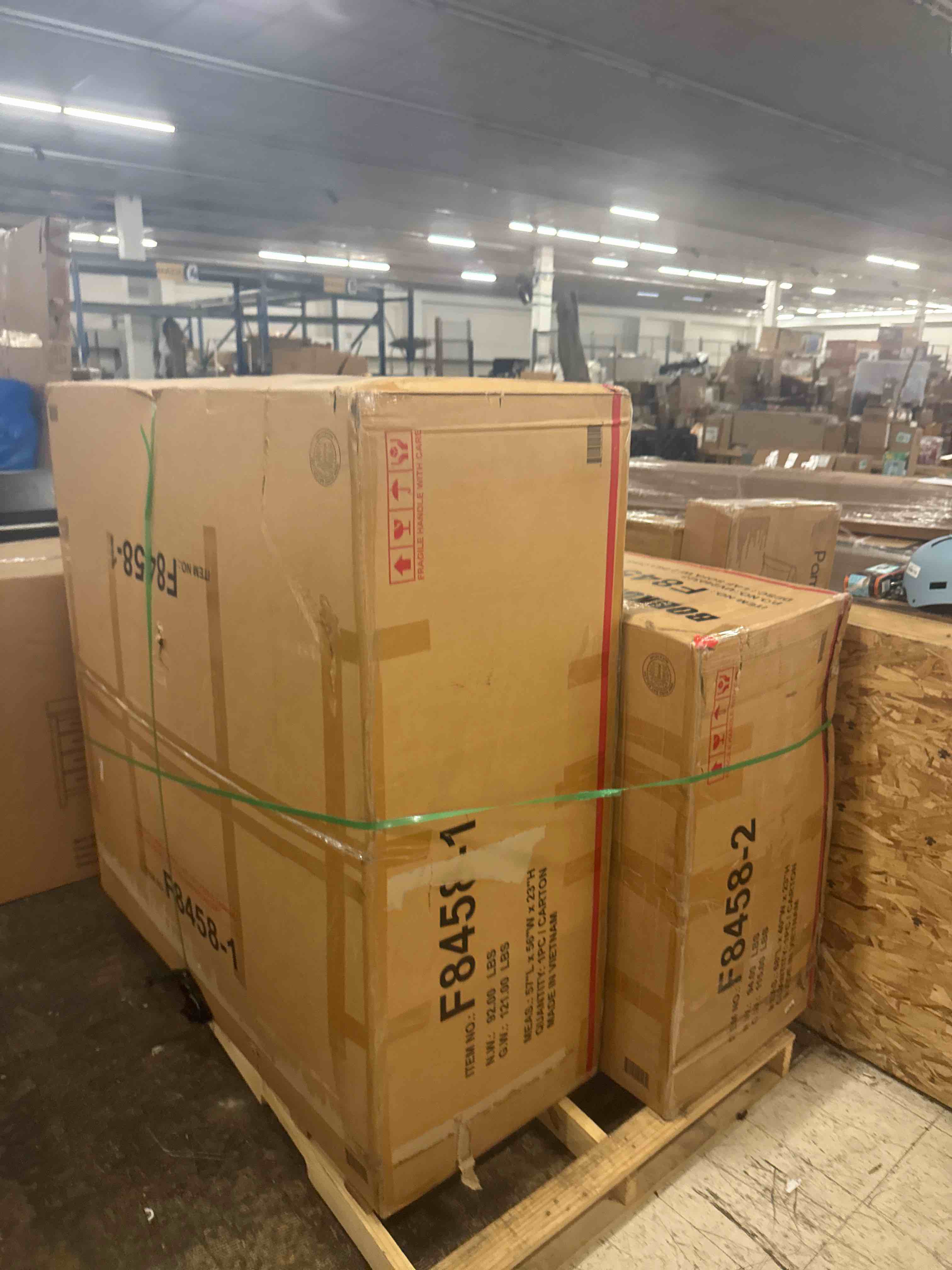 https://s3.amazonaws.com/lotting-images-prod/phillipi/YEL5019992_1754590170656.jpeg