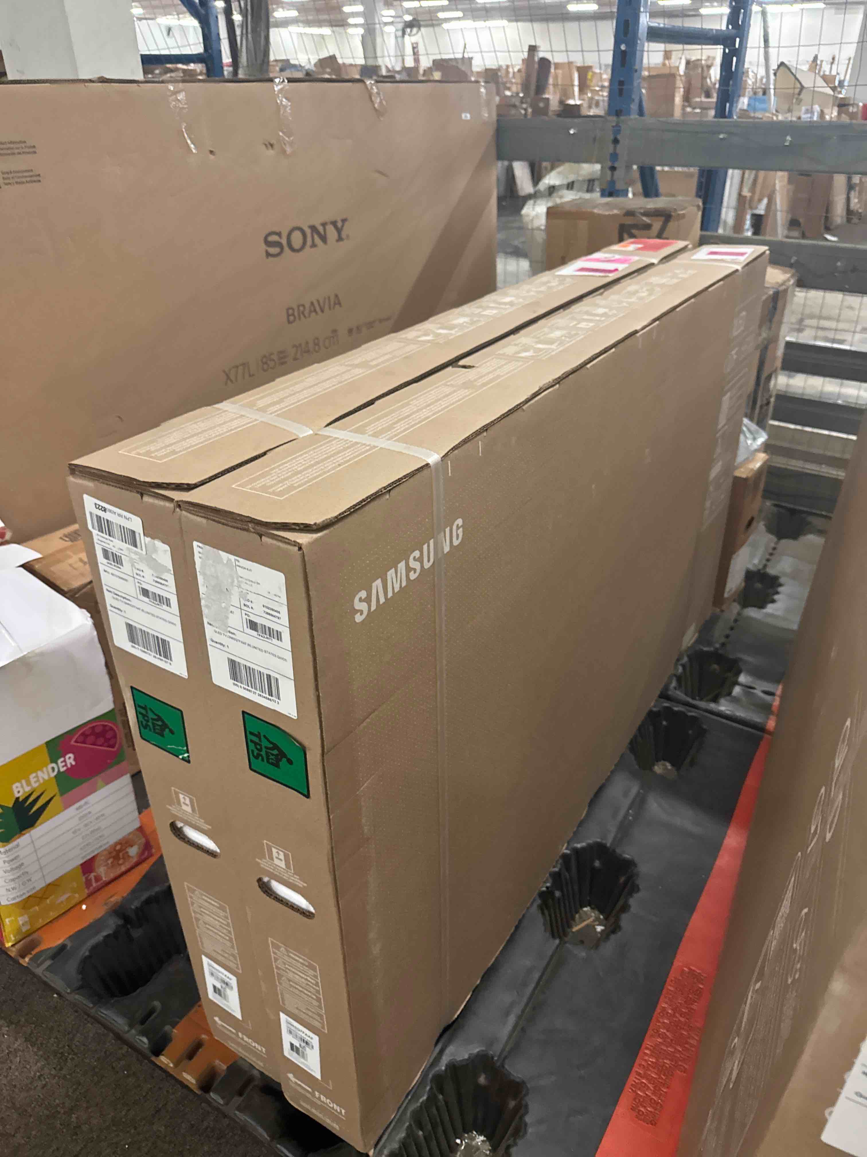https://s3.amazonaws.com/lotting-images-prod/phillipi/YEL5020047_1755185168818.jpeg