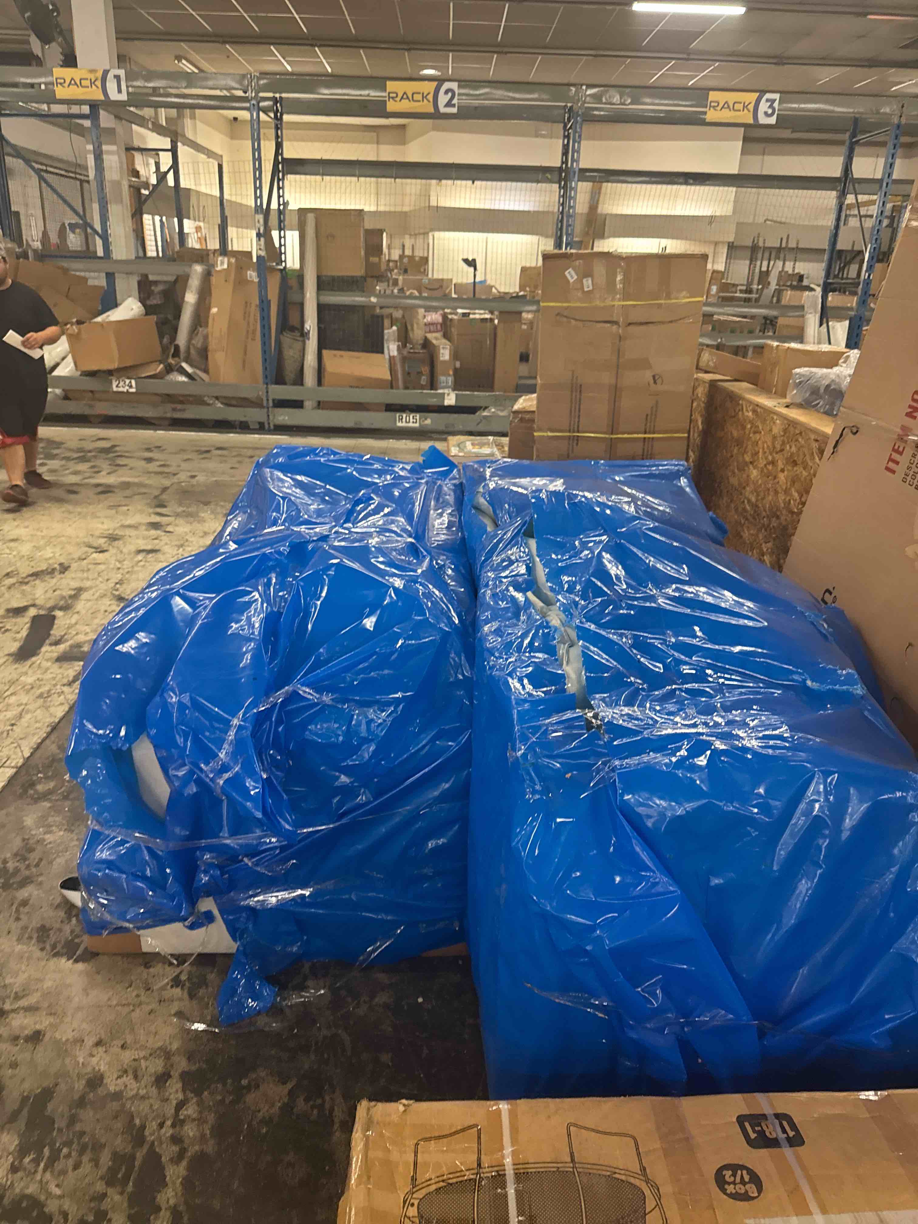https://s3.amazonaws.com/lotting-images-prod/phillipi/YEL5020049_1755178055887.jpeg