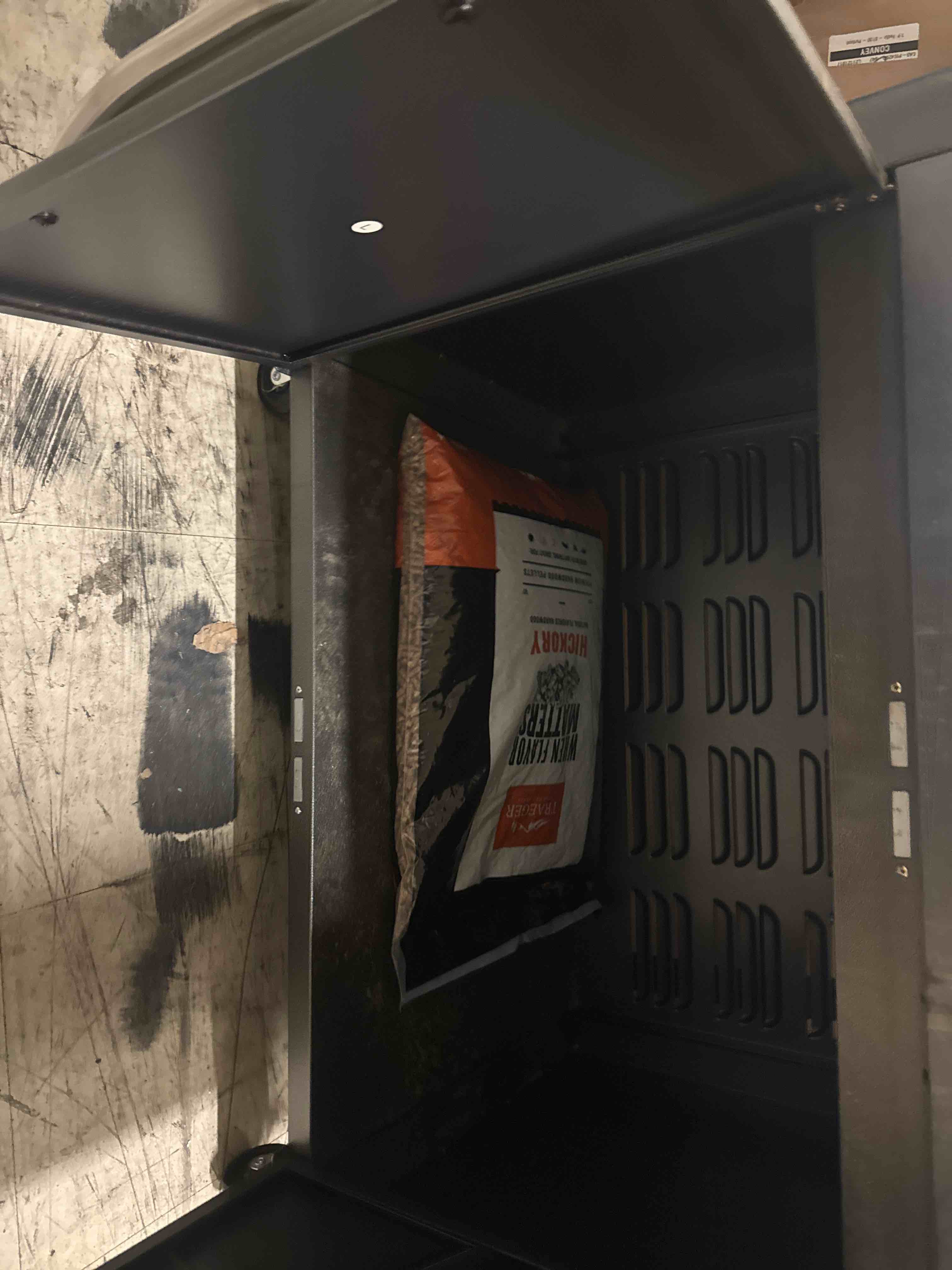 https://s3.amazonaws.com/lotting-images-prod/phillipi/YEL5020062_1754664201132.jpeg