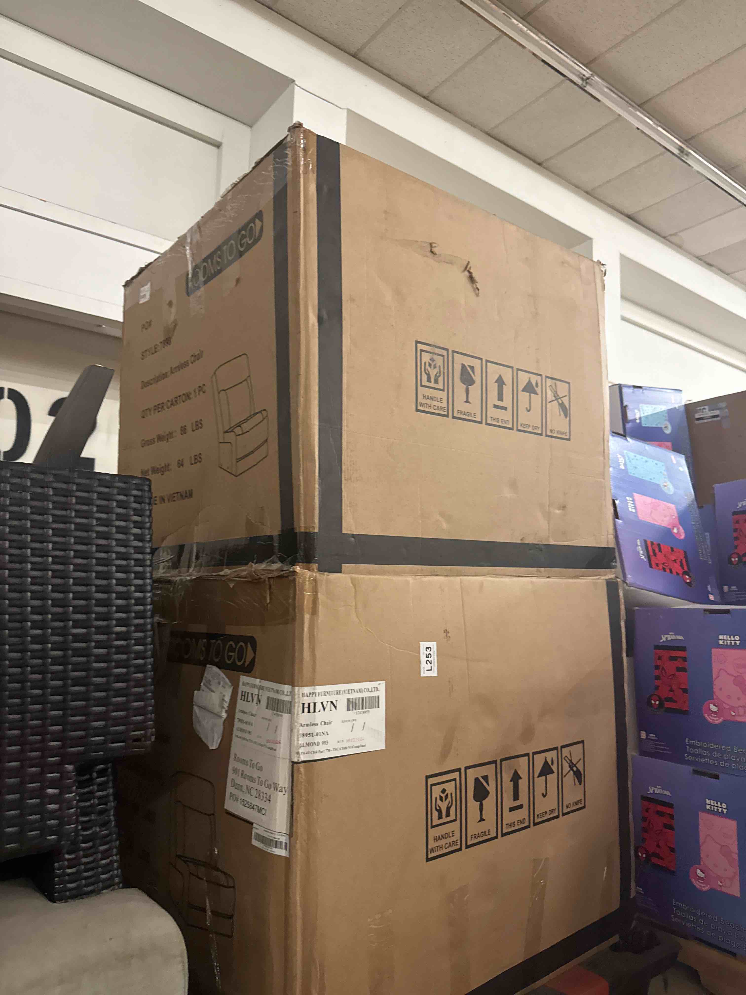 https://s3.amazonaws.com/lotting-images-prod/phillipi/YEL5020086_1755196849287.jpeg
