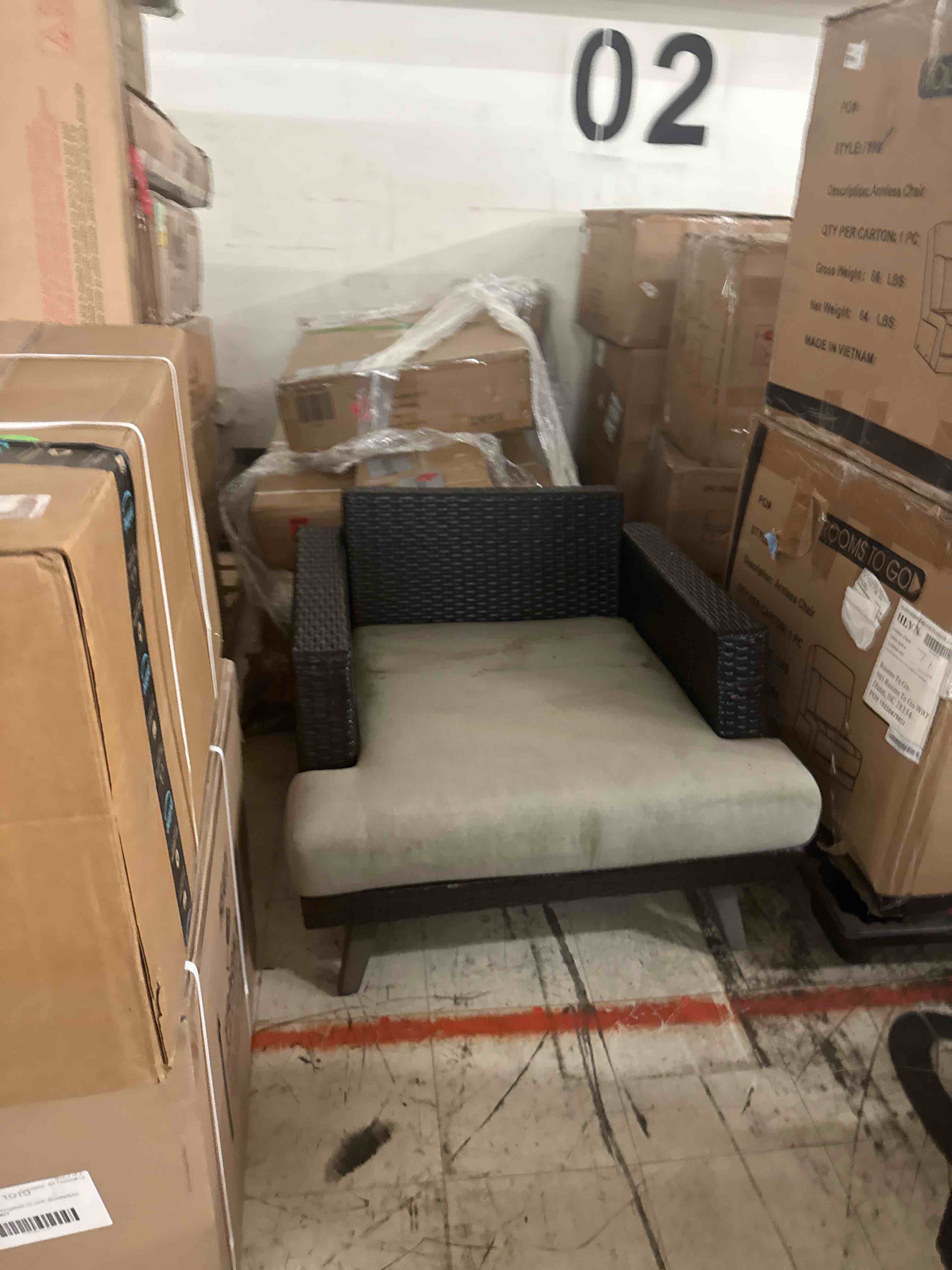 https://s3.amazonaws.com/lotting-images-prod/phillipi/YEL5020096_1755197311169.jpeg
