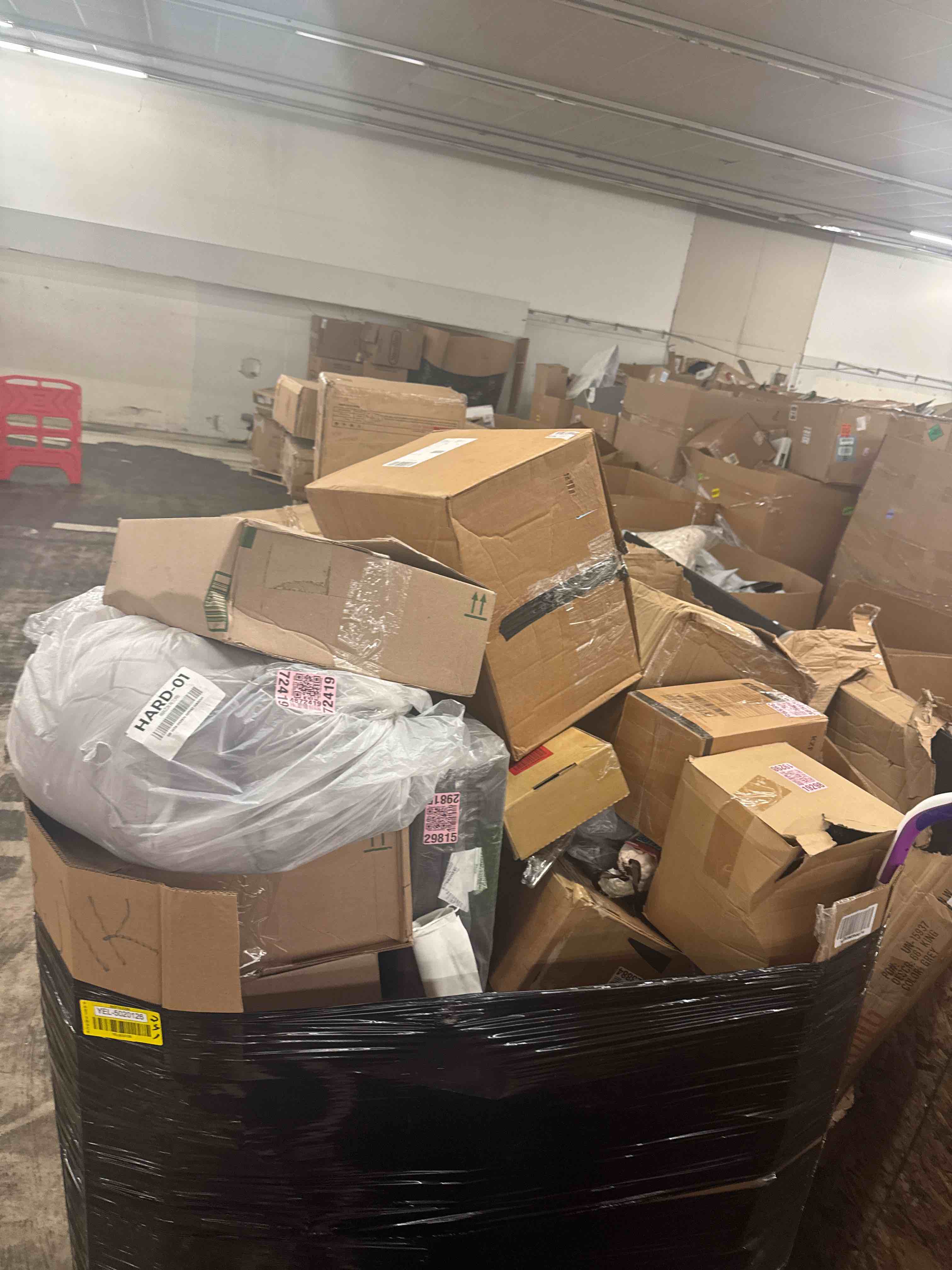 https://s3.amazonaws.com/lotting-images-prod/phillipi/YEL5020126_1755265012088.jpeg