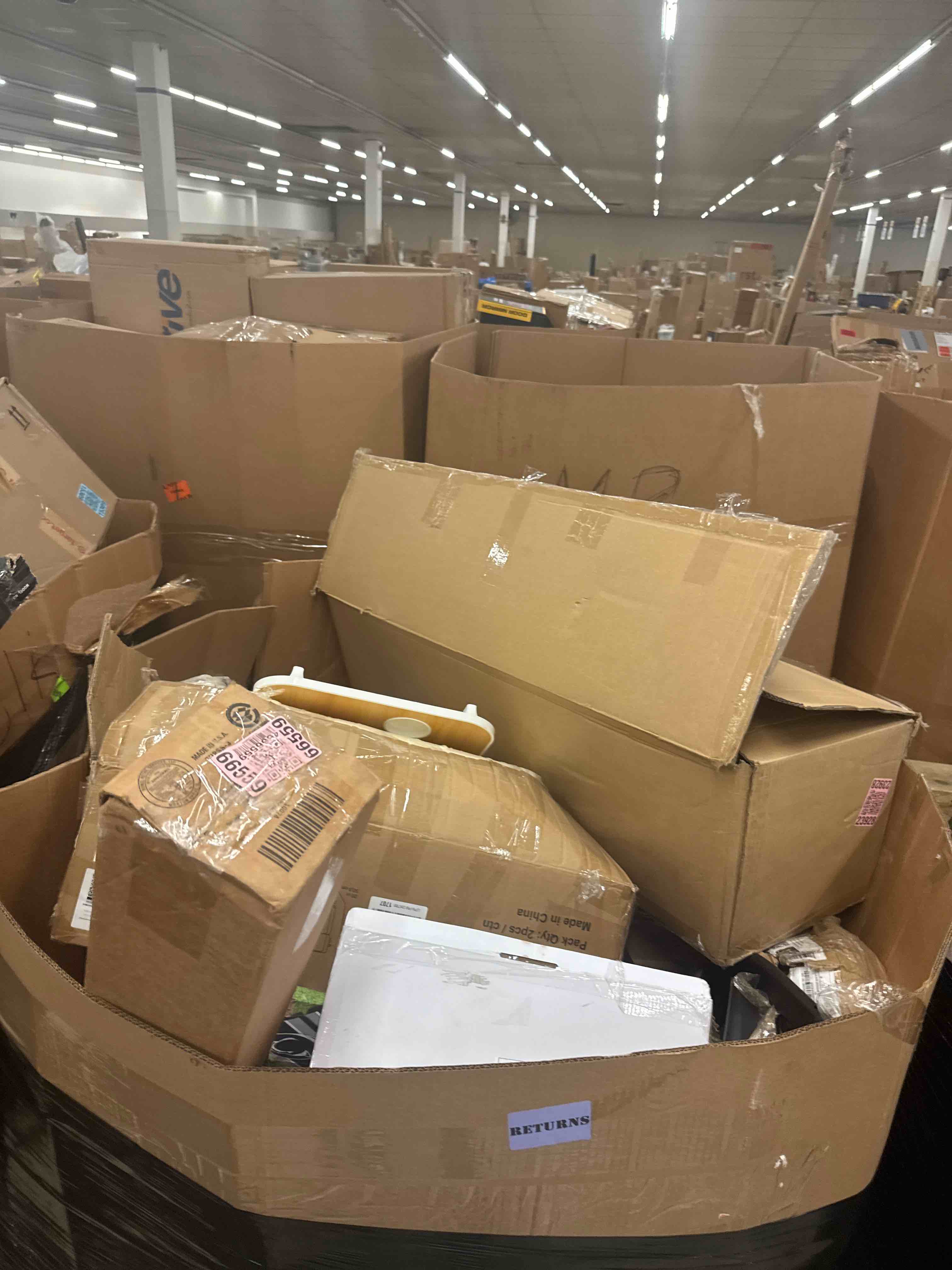 https://s3.amazonaws.com/lotting-images-prod/phillipi/YEL5020129_1755265207887.jpeg