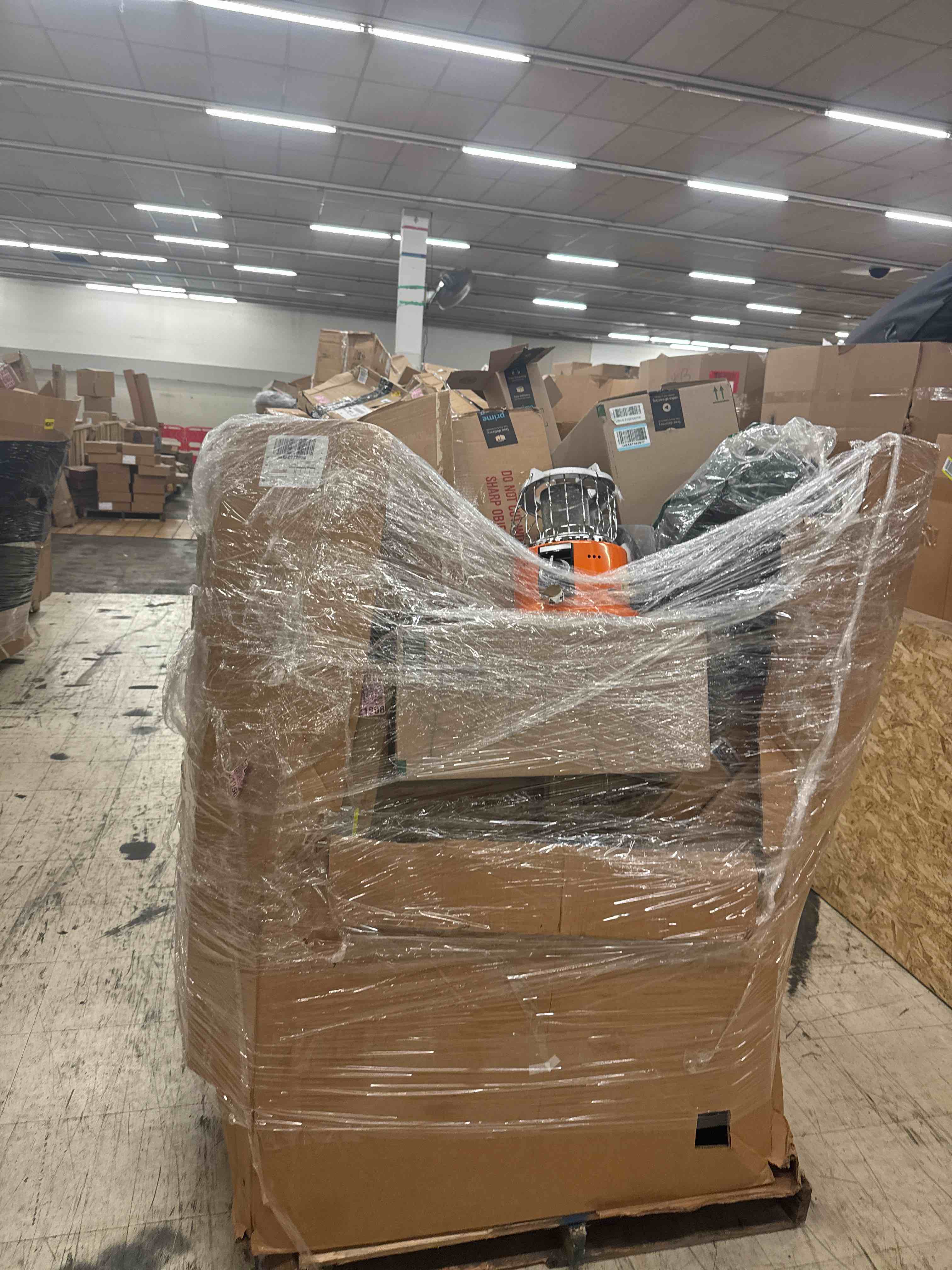 https://s3.amazonaws.com/lotting-images-prod/phillipi/YEL5020134_1755265850138.jpeg