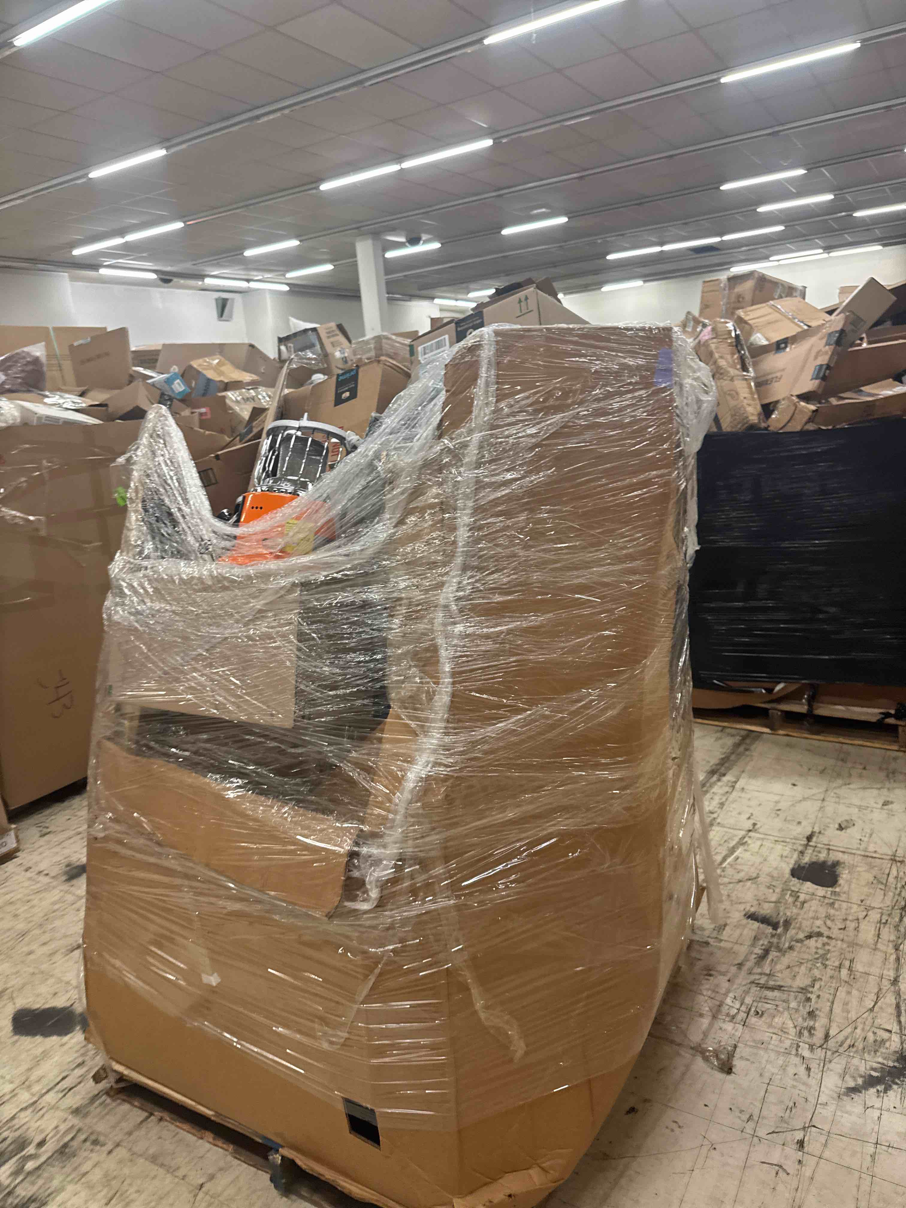 https://s3.amazonaws.com/lotting-images-prod/phillipi/YEL5020134_1755265868314.jpeg