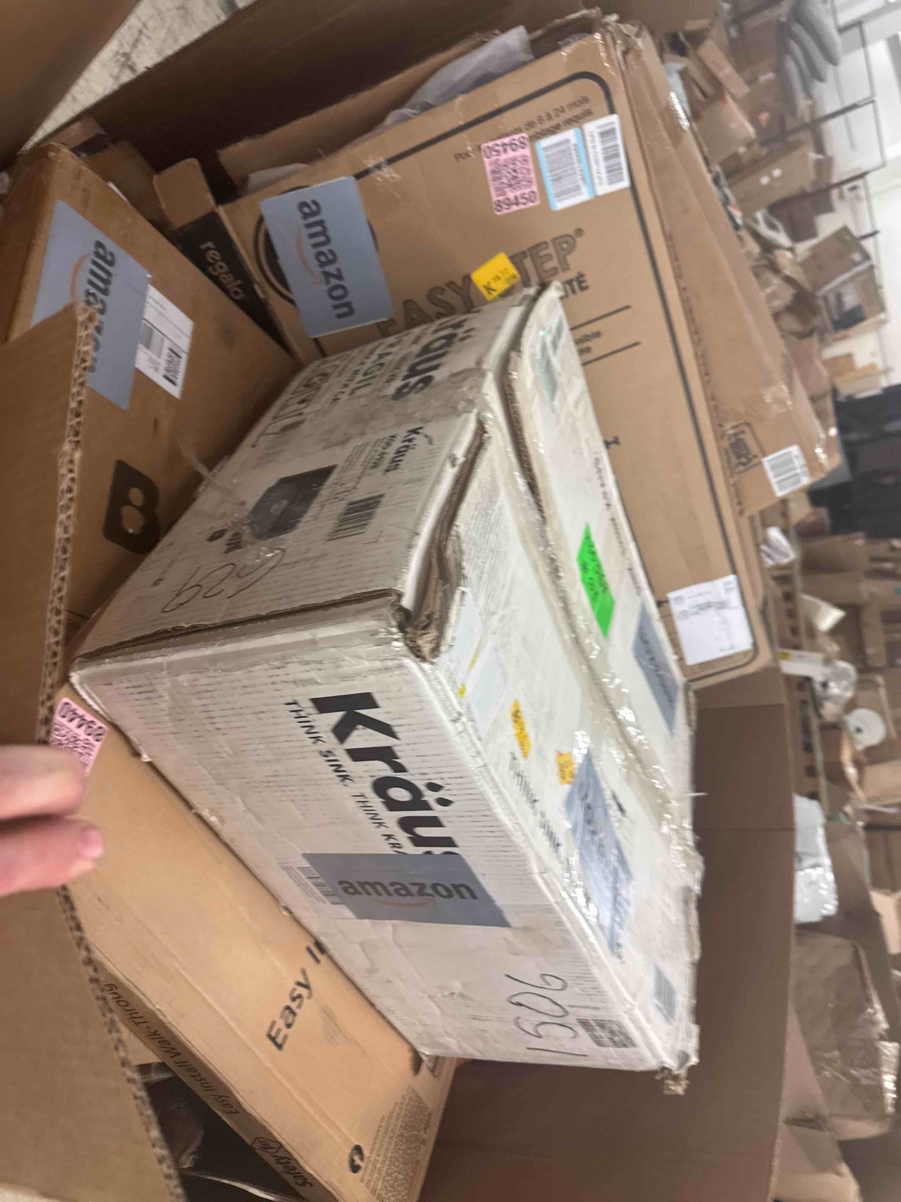 https://s3.amazonaws.com/lotting-images-prod/phillipi/YEL5020135_1755265734696.jpeg