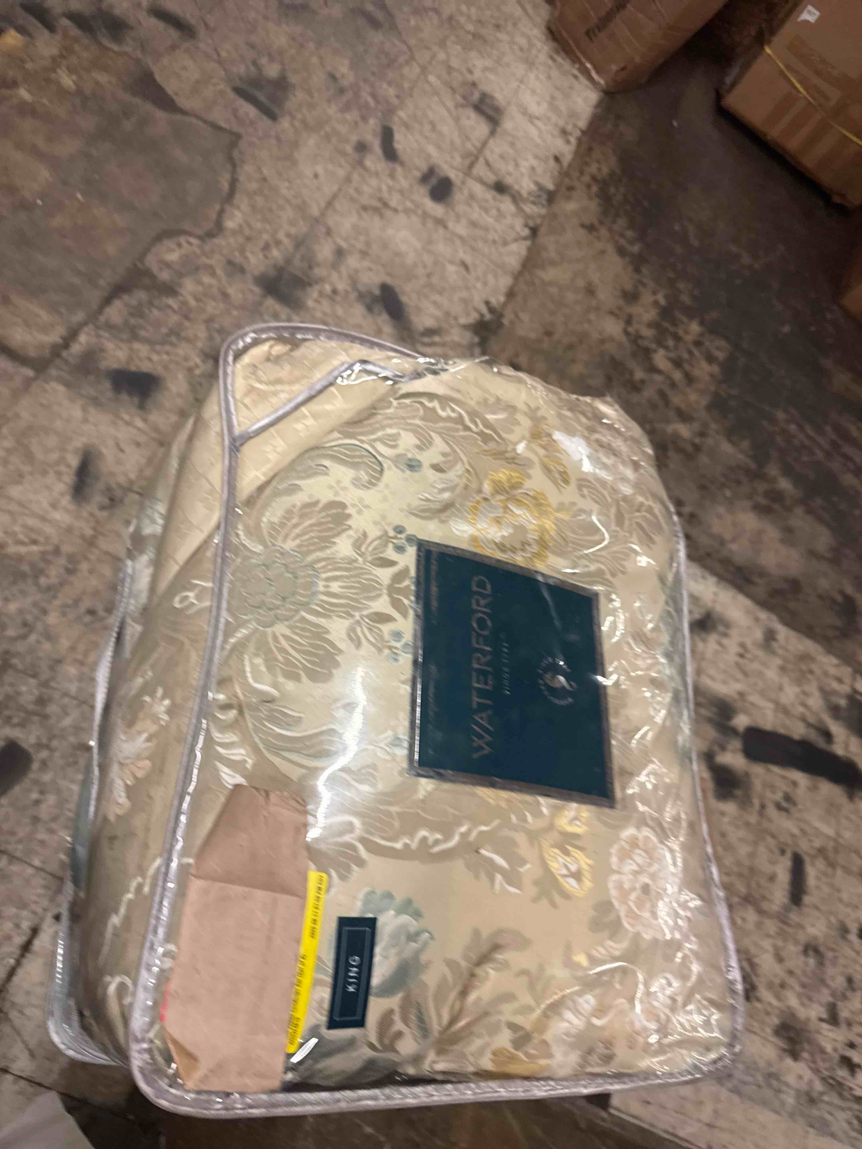 https://s3.amazonaws.com/lotting-images-prod/phillipi/YEL5020351_1757009764406.jpeg