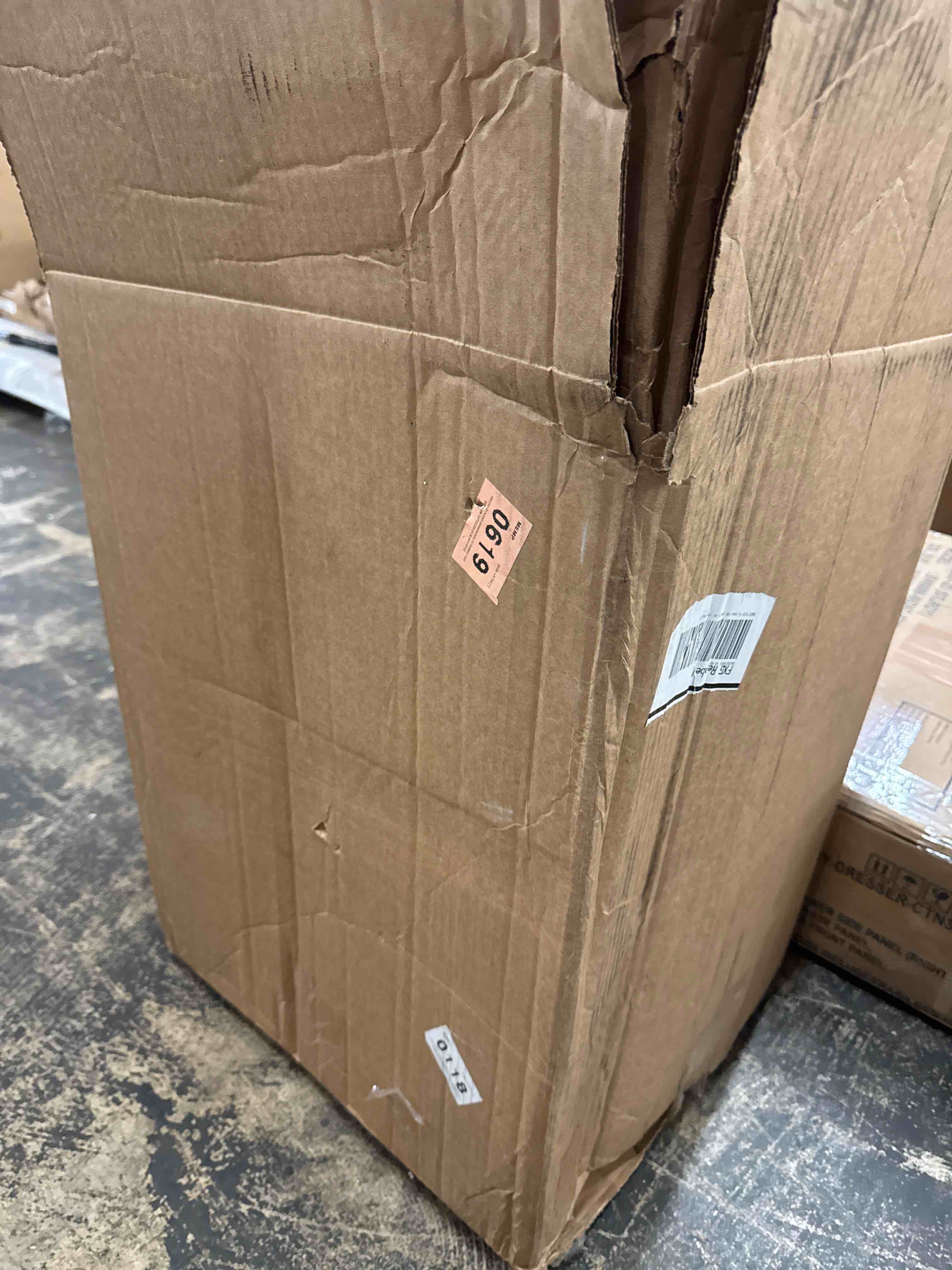 https://s3.amazonaws.com/lotting-images-prod/phillipi/YEL5020401_1757357235907.jpeg