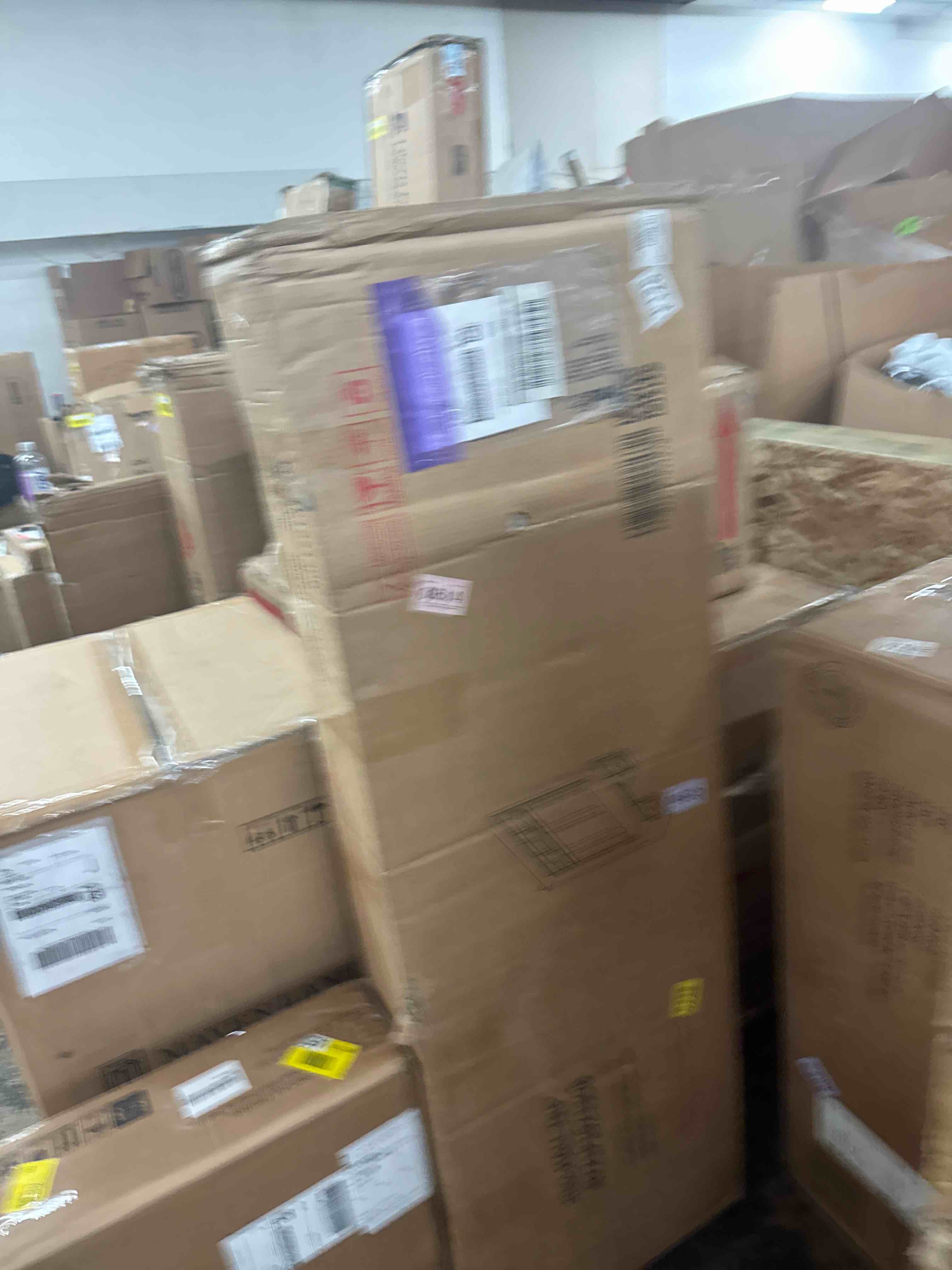 https://s3.amazonaws.com/lotting-images-prod/phillipi/YEL5020408_1757356372815.jpeg