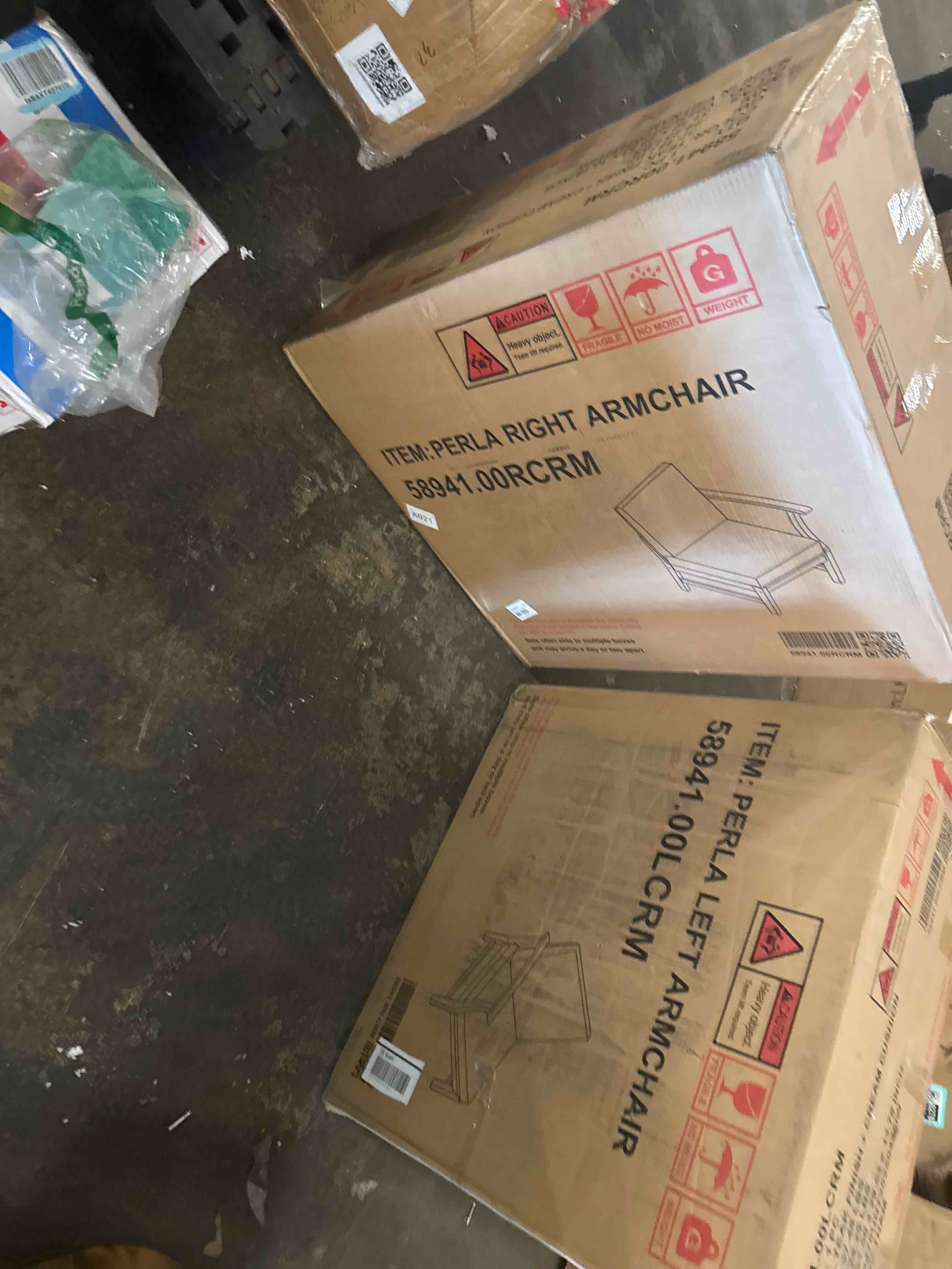 https://s3.amazonaws.com/lotting-images-prod/phillipi/YEL5020511_1757695393108.jpeg