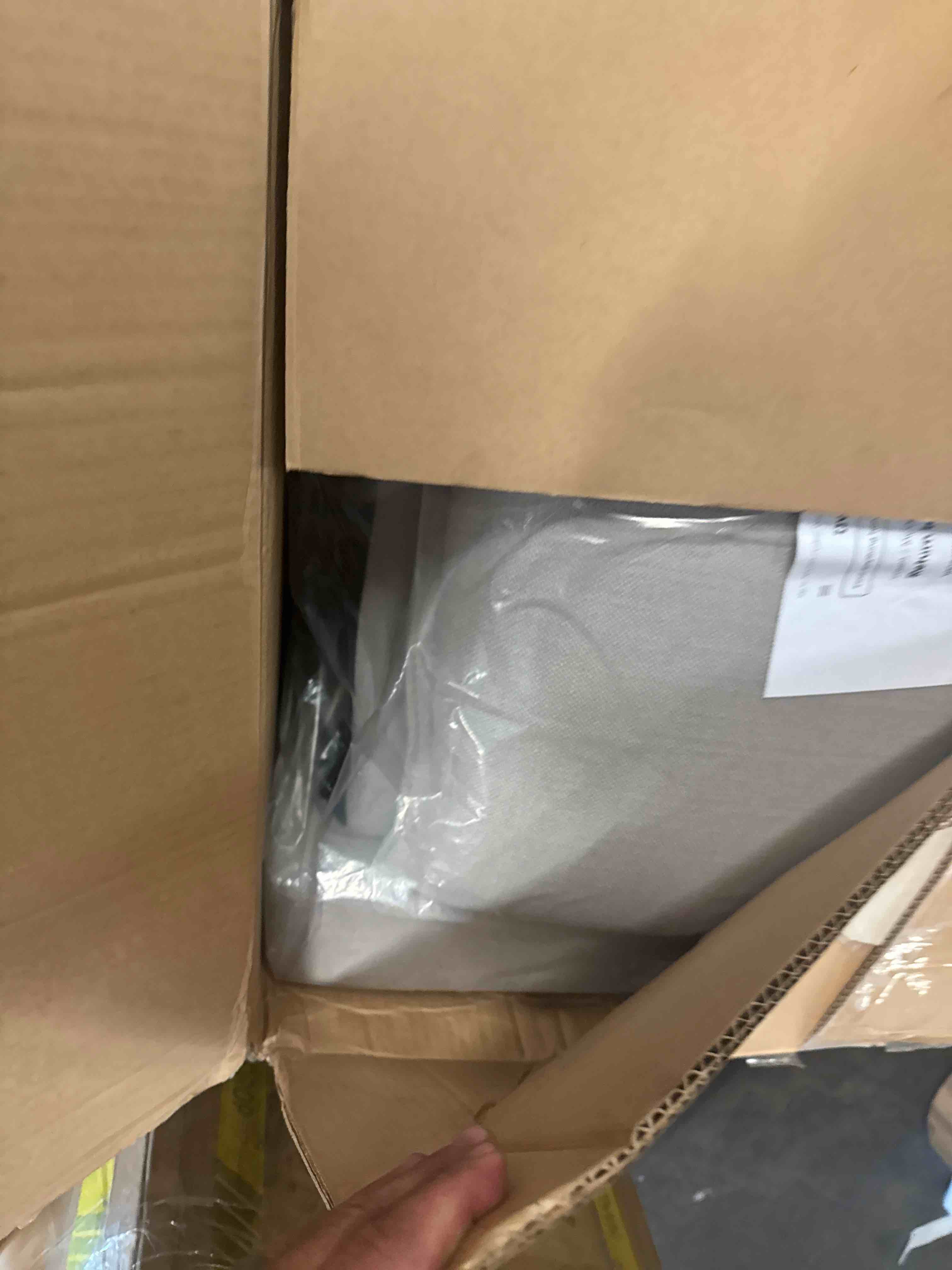 https://s3.amazonaws.com/lotting-images-prod/phillipi/YEL5020521_1757689153265.jpeg