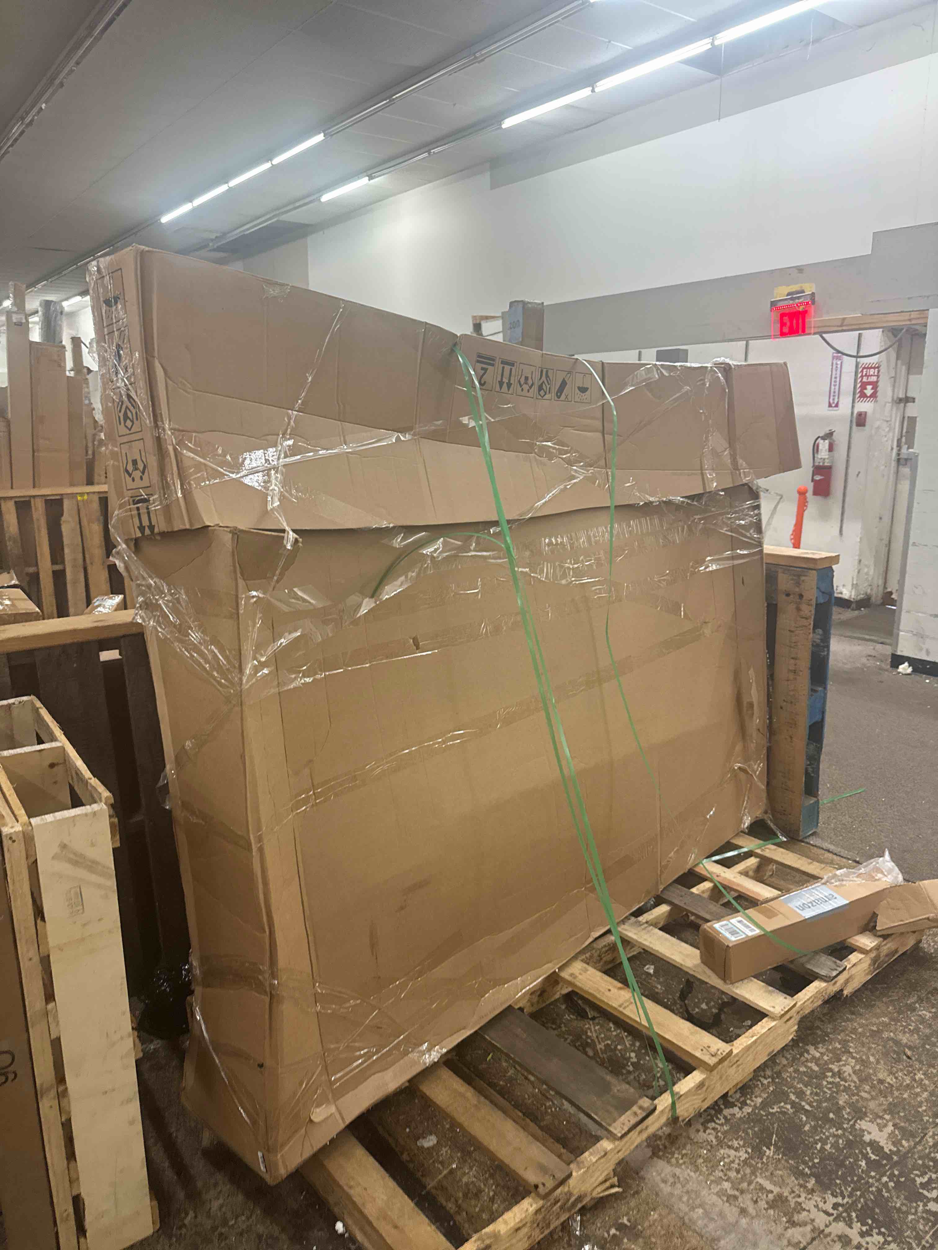 https://s3.amazonaws.com/lotting-images-prod/phillipi/YEL5020682_1760636064859.jpeg