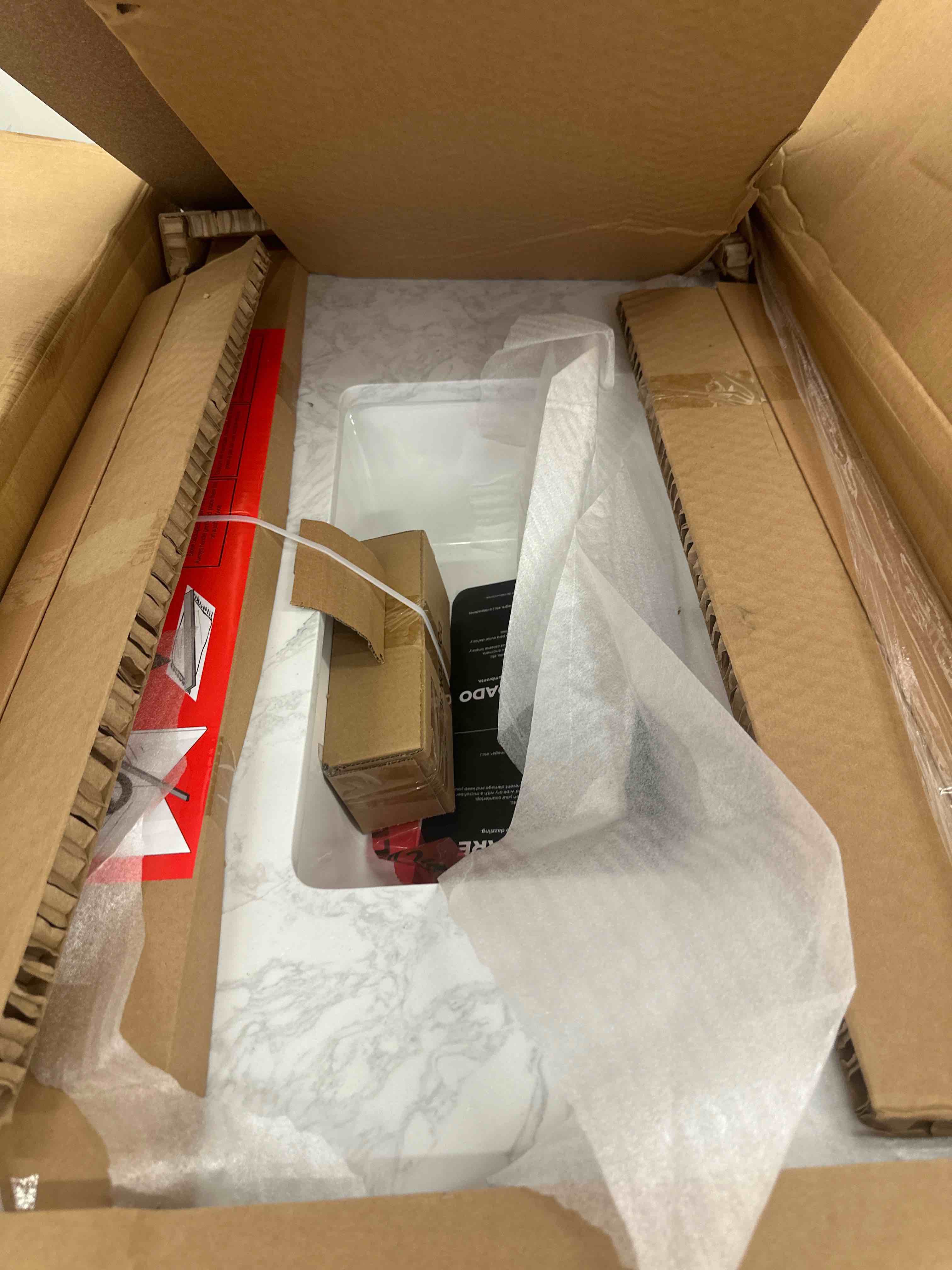 https://s3.amazonaws.com/lotting-images-prod/phillipi/YEL5060203_1718285144355.jpeg