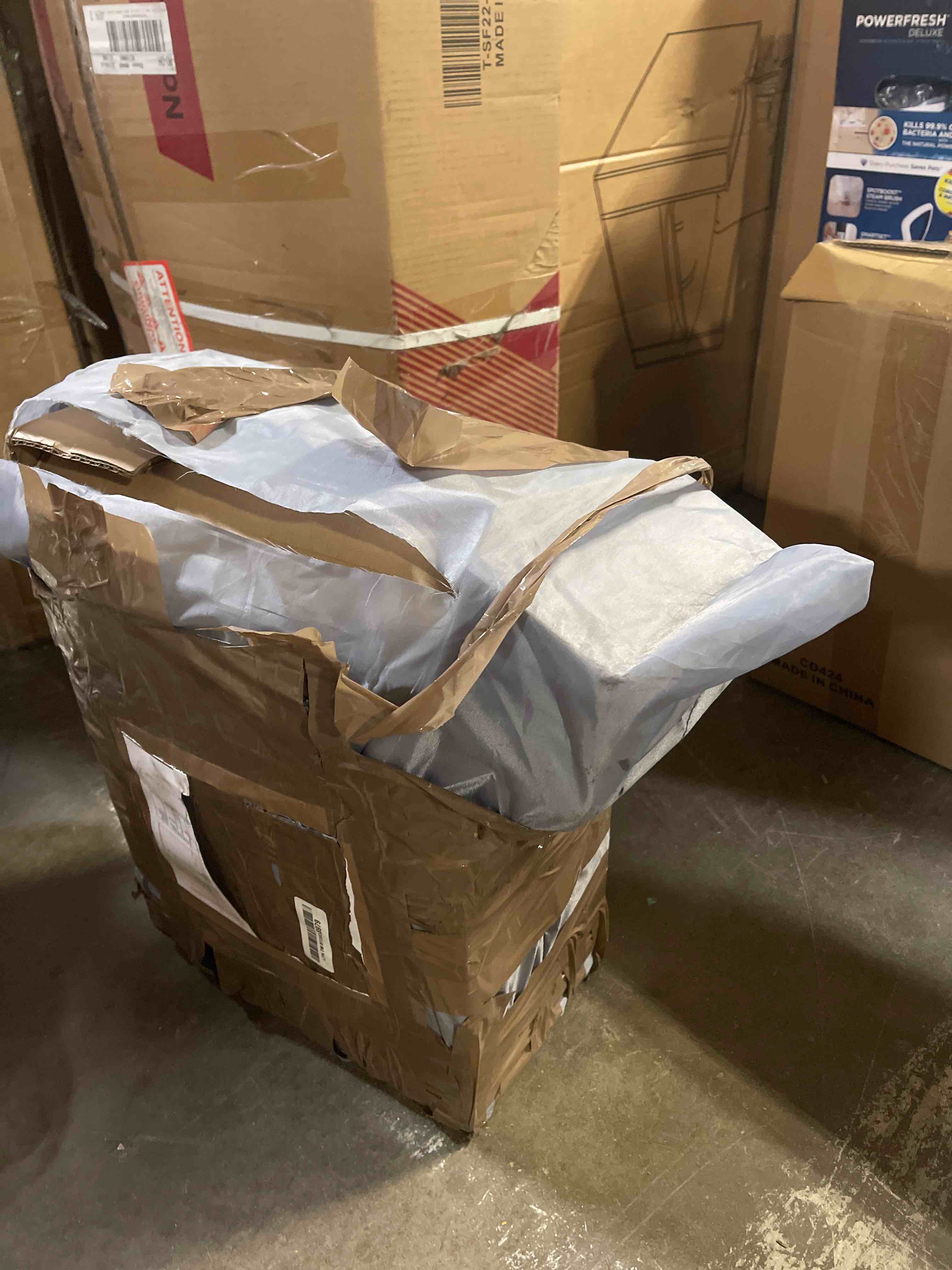 https://s3.amazonaws.com/lotting-images-prod/phillipi/YEL5061706_1716561053697.jpeg