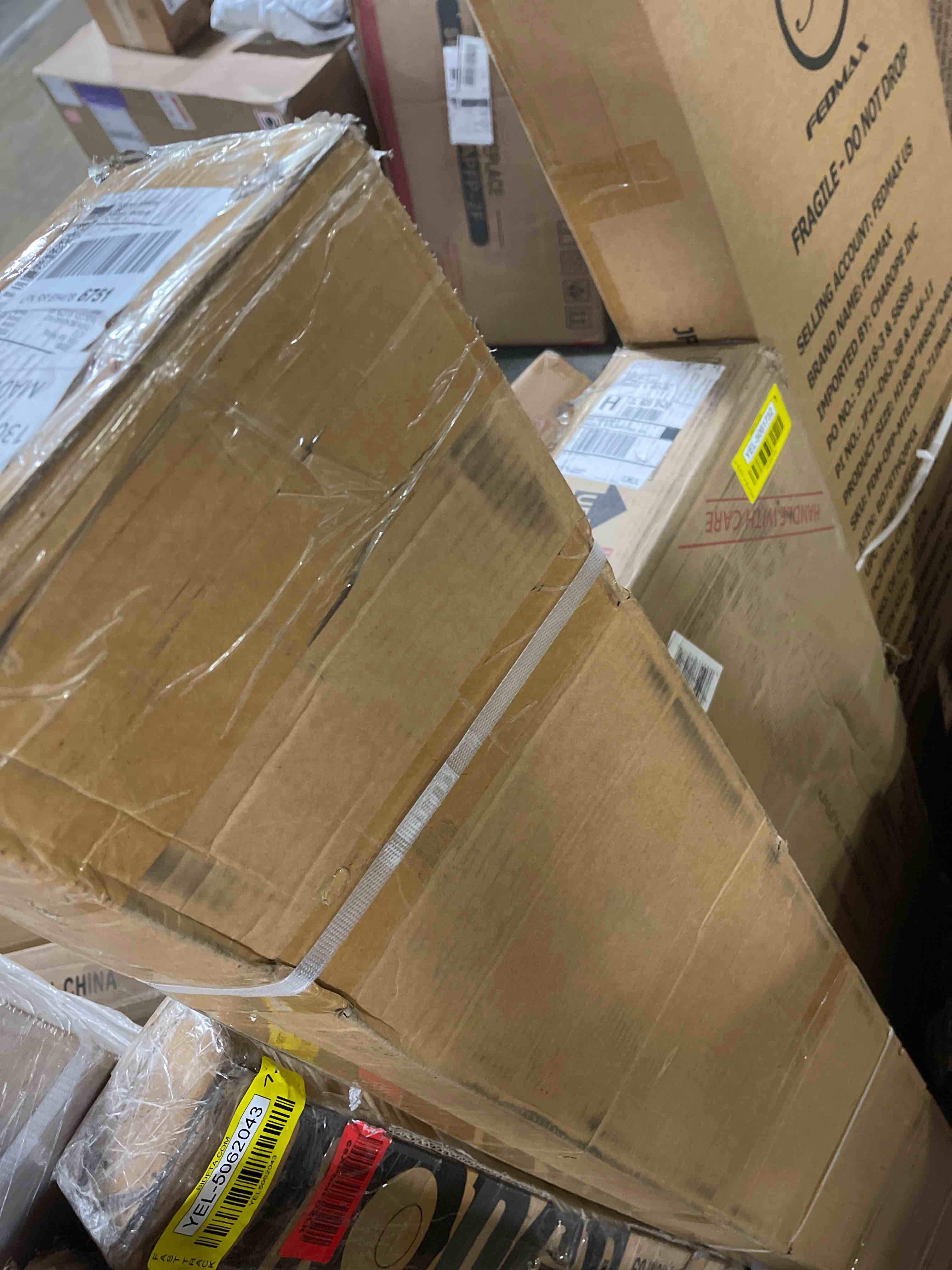 https://s3.amazonaws.com/lotting-images-prod/phillipi/YEL5062044_1716571637073.jpeg
