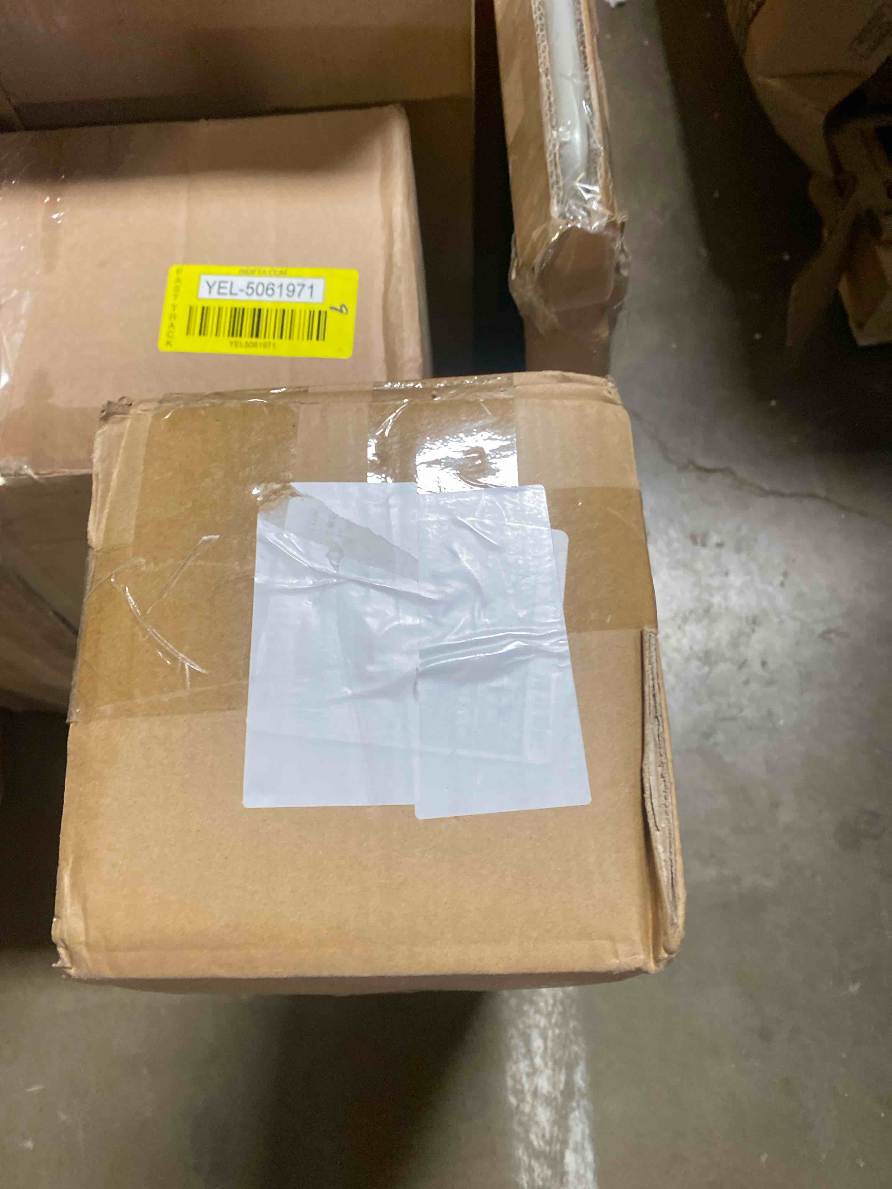 https://s3.amazonaws.com/lotting-images-prod/phillipi/YEL5062320_1716927814543.jpeg