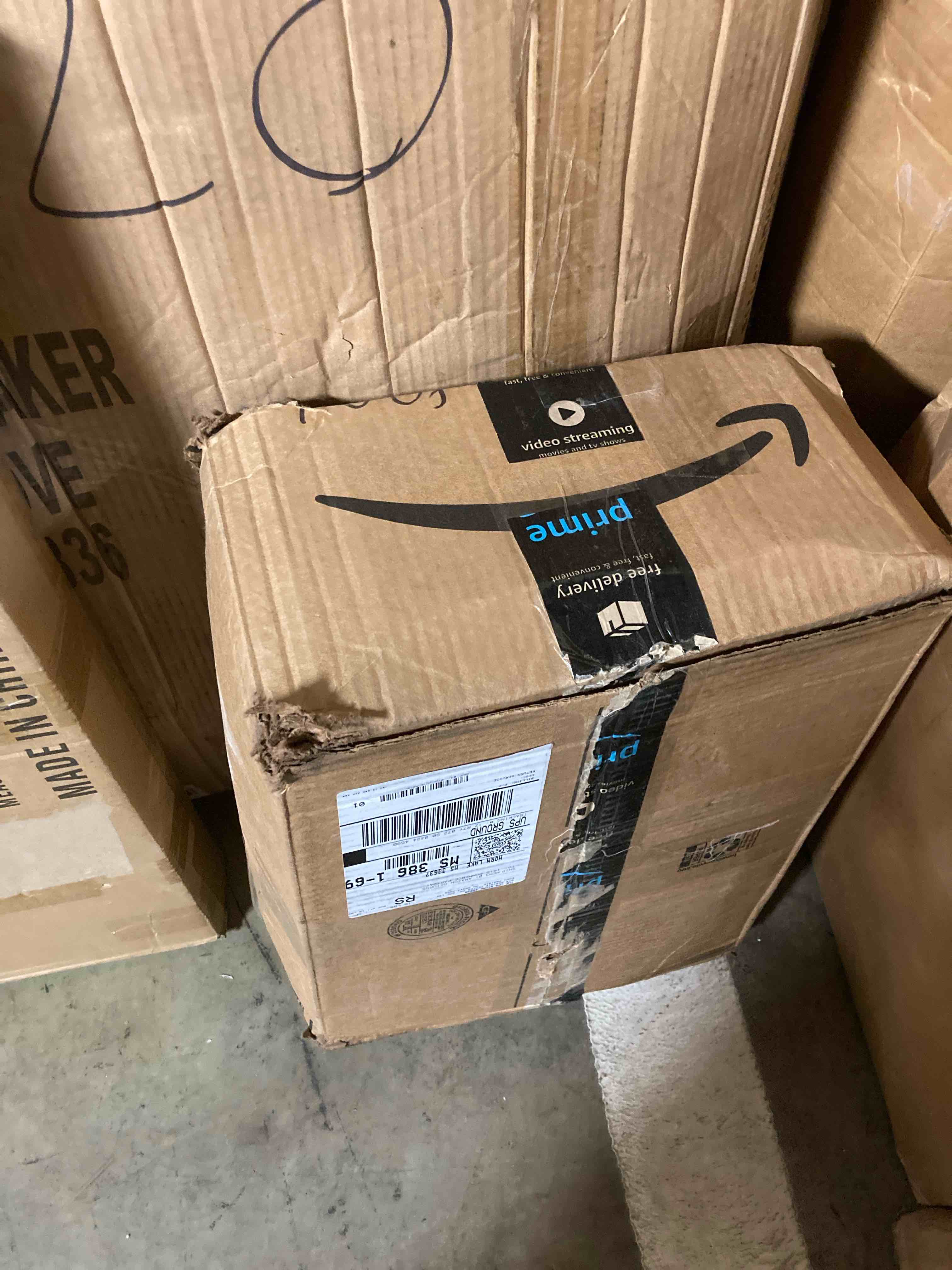 https://s3.amazonaws.com/lotting-images-prod/phillipi/YEL5063274_1703006859541.jpeg