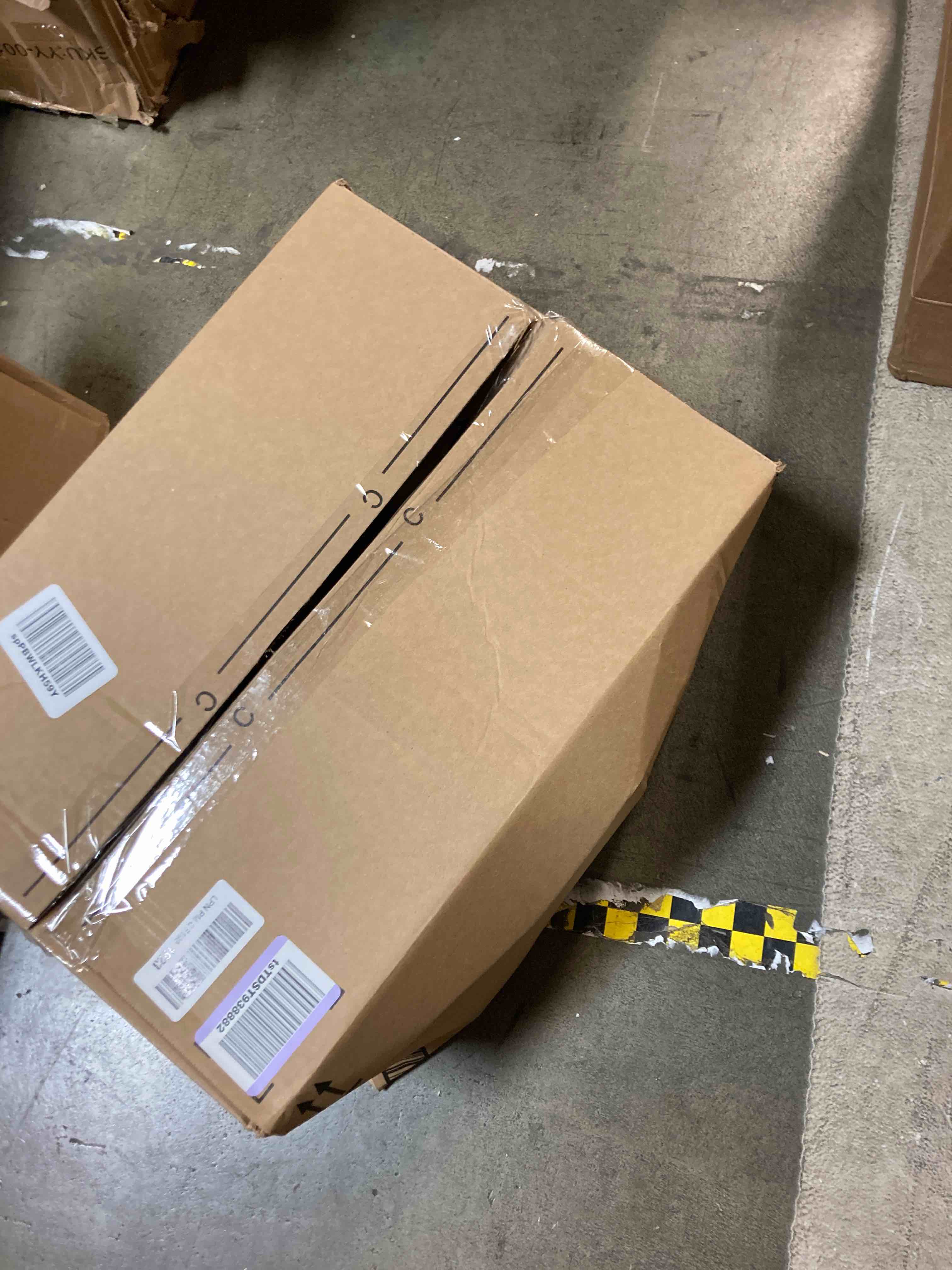 https://s3.amazonaws.com/lotting-images-prod/phillipi/YEL5064206_1704828831891.jpeg