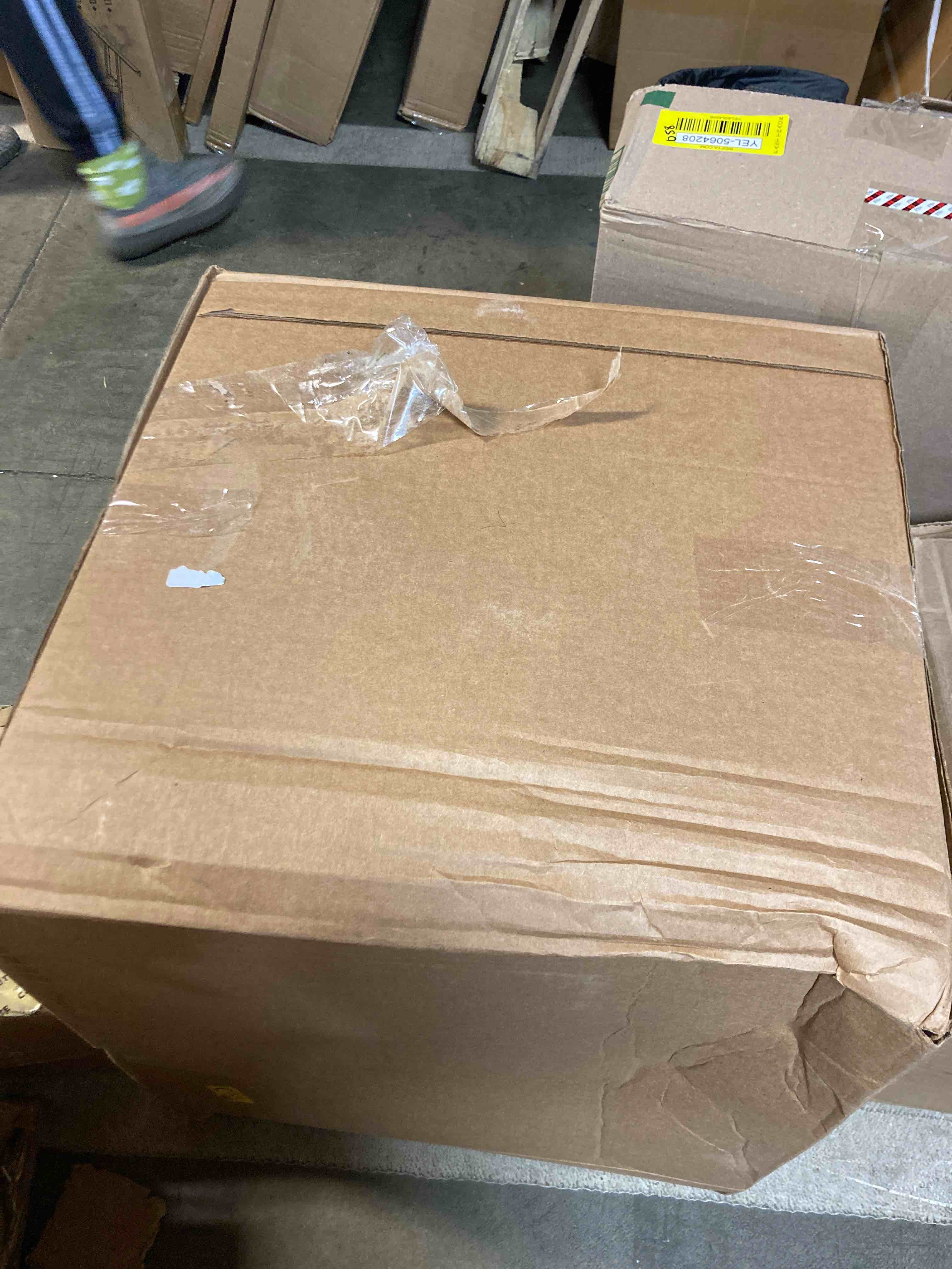 https://s3.amazonaws.com/lotting-images-prod/phillipi/YEL5064207_1704828720314.jpeg