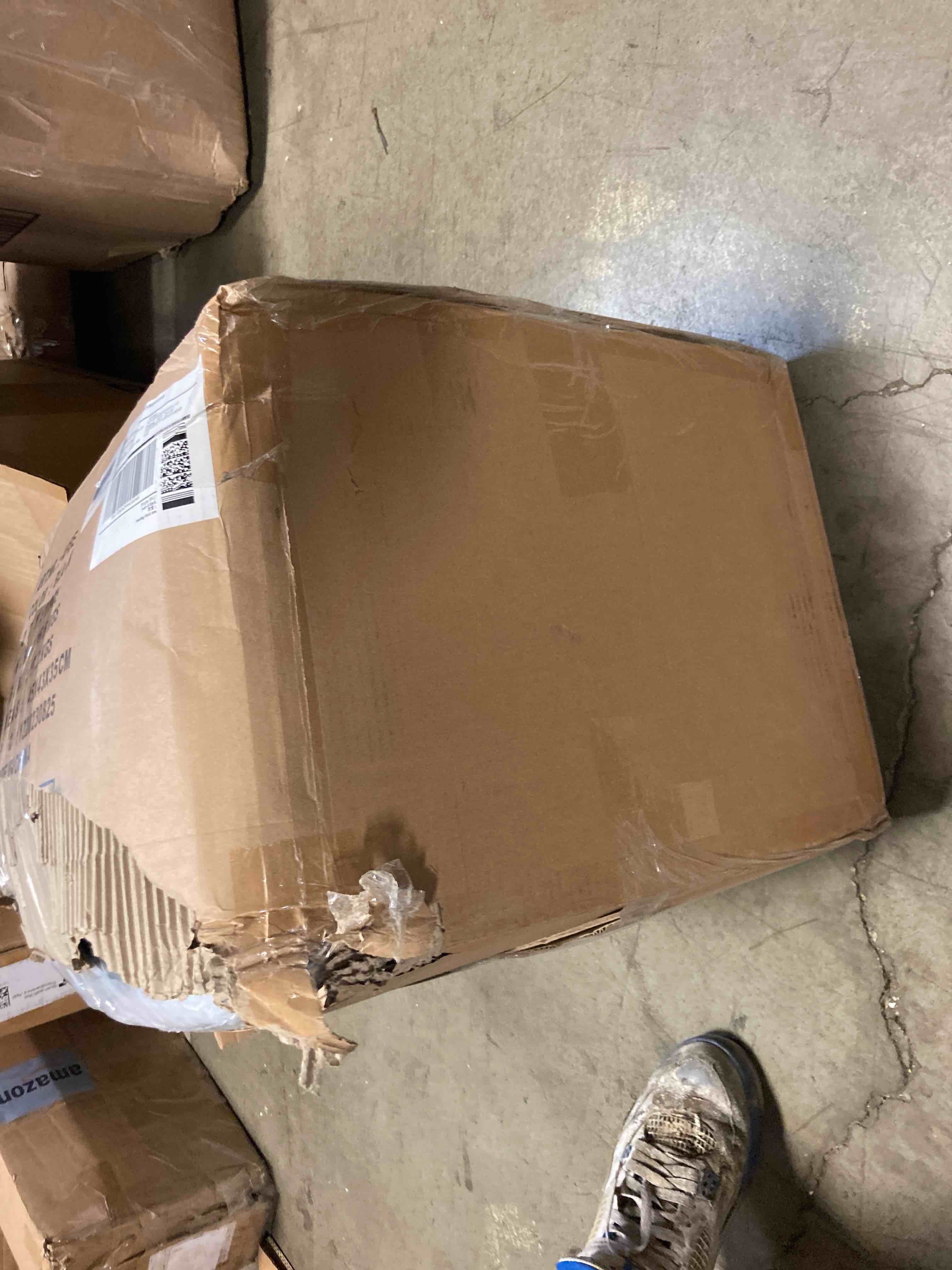 https://s3.amazonaws.com/lotting-images-prod/phillipi/YEL5064286_1704906187150.jpeg