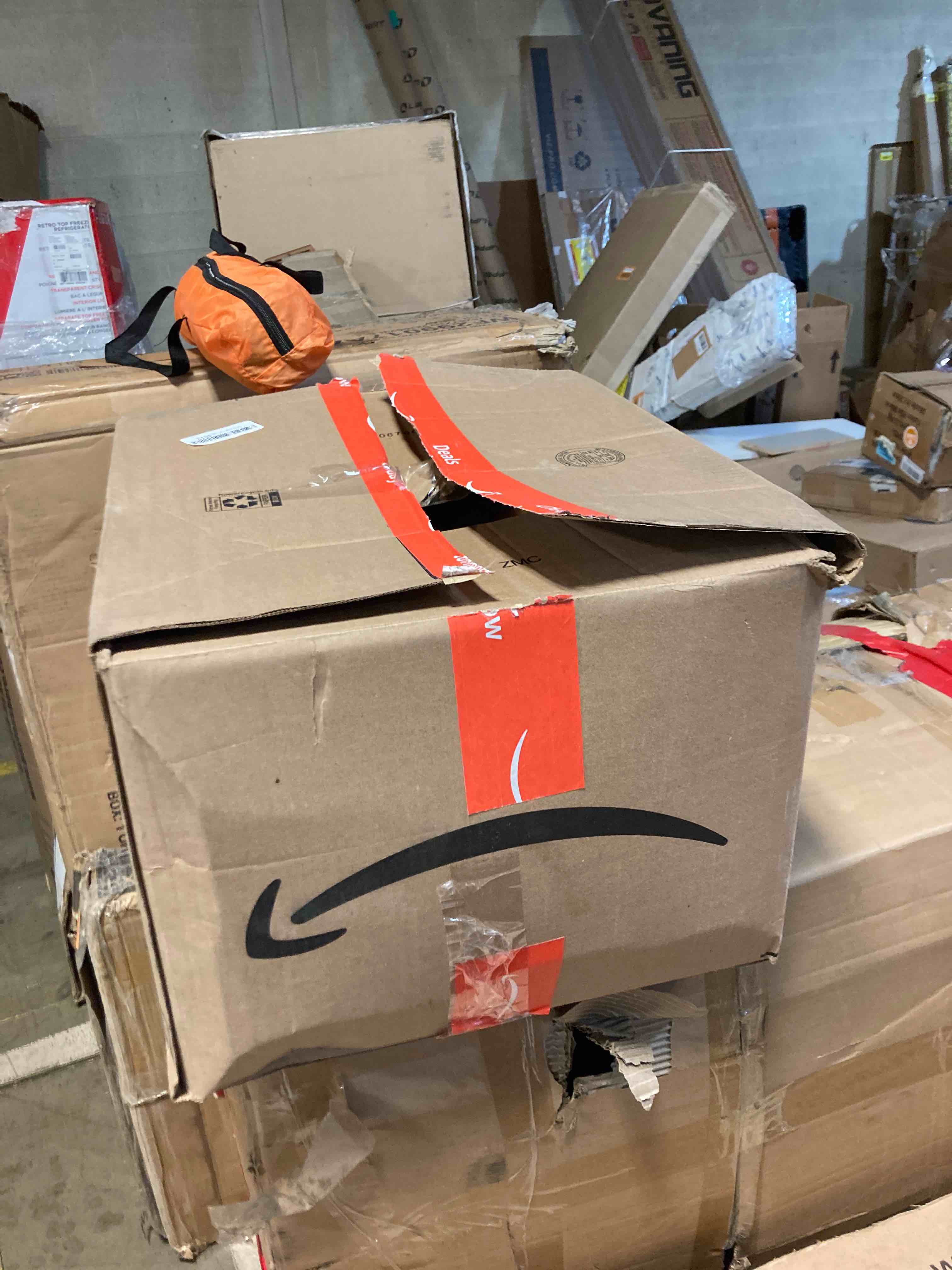 https://s3.amazonaws.com/lotting-images-prod/phillipi/YEL5064325_1704909183312.jpeg