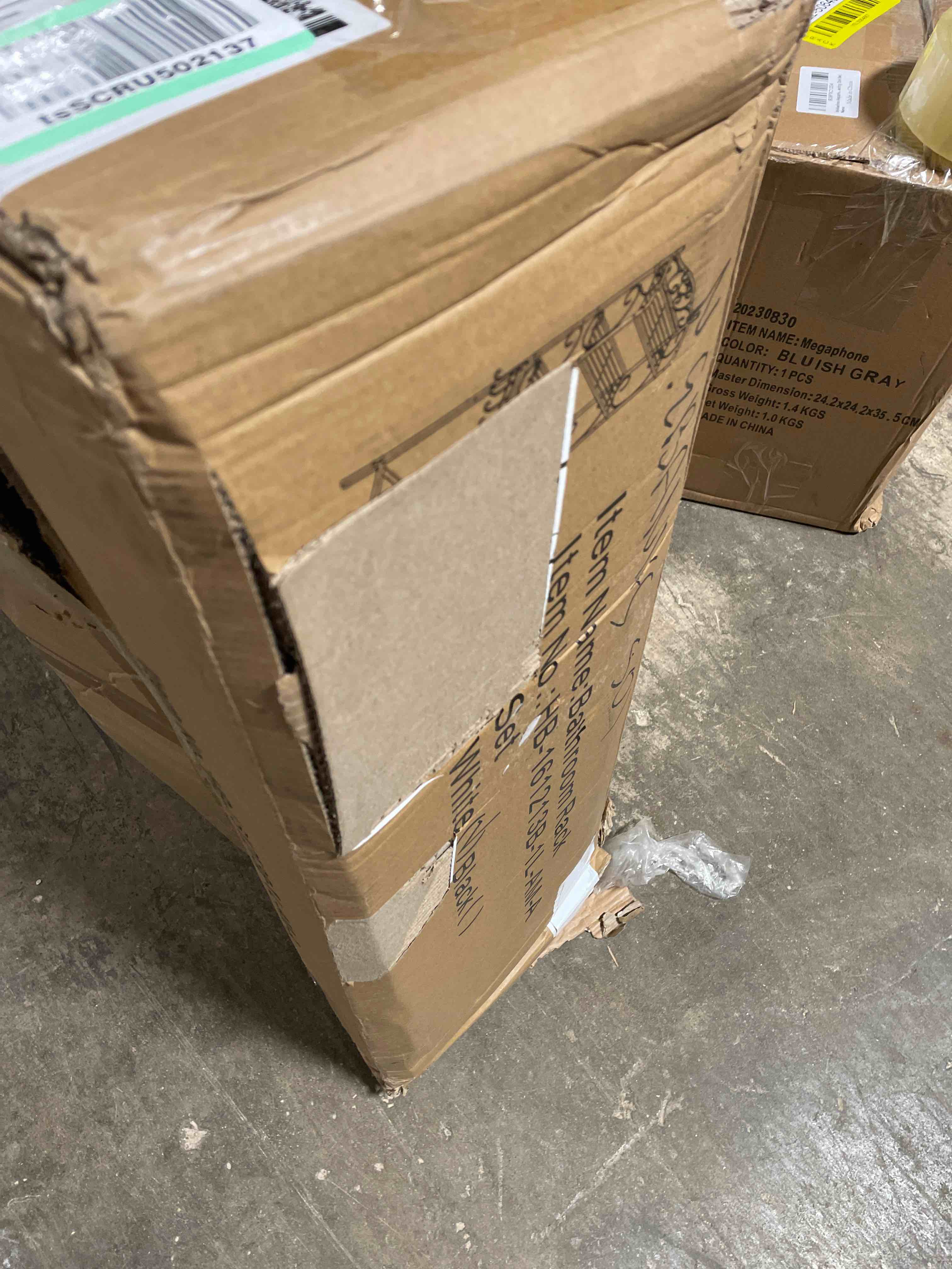 https://s3.amazonaws.com/lotting-images-prod/phillipi/YEL5064670_1701365775320.jpeg