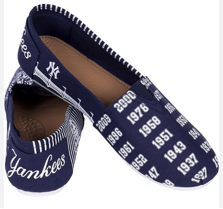 5 Women's Forever Collectibles New York Yankees Espadrilles