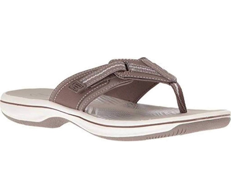 10 Clarks CloudSteppers Womens Brinkley Jazzh Toe-Post Flip-Flops