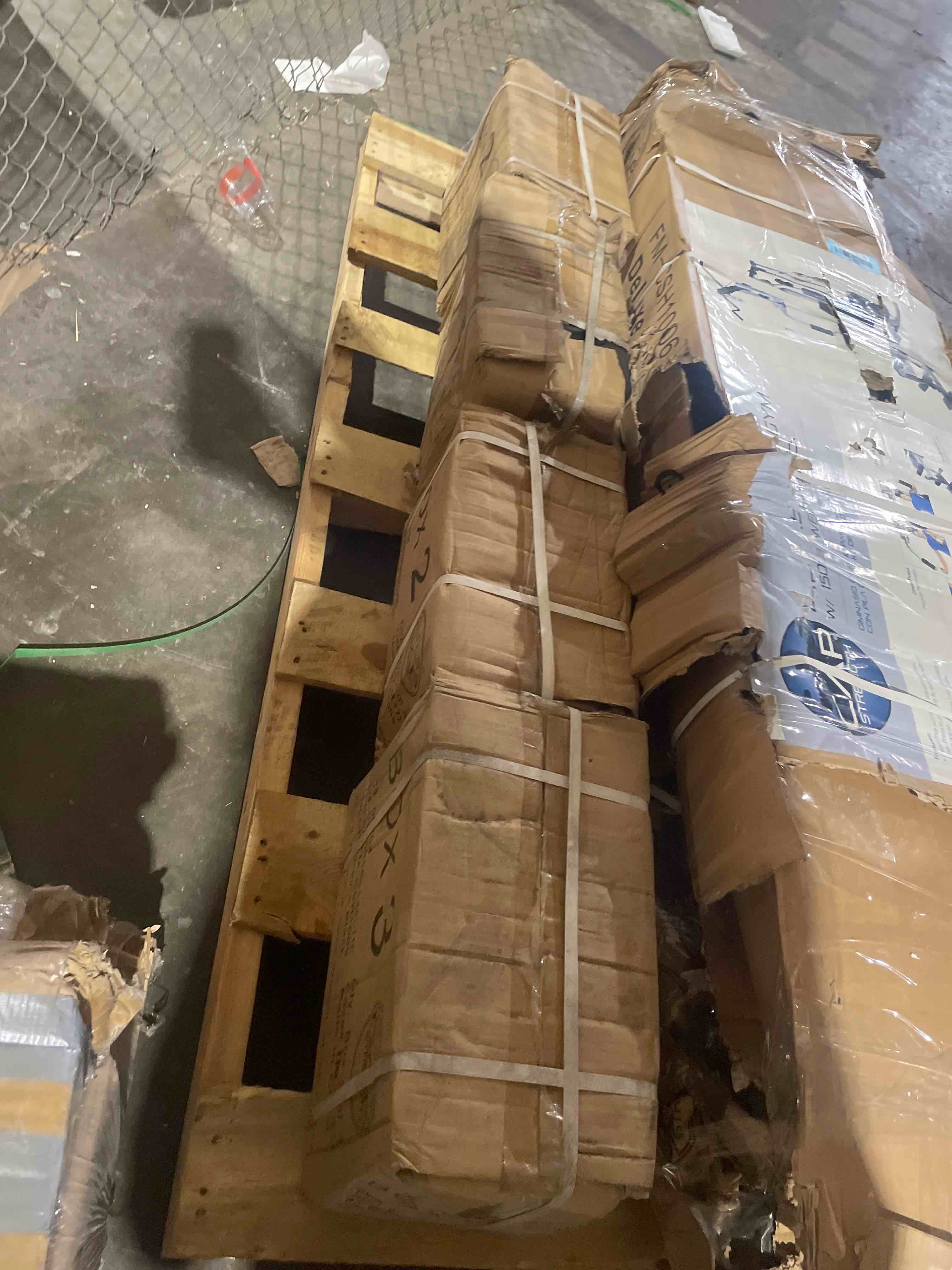 https://s3.amazonaws.com/lotting-images-prod/phillipi/YEL5066584_1698170251476.jpeg