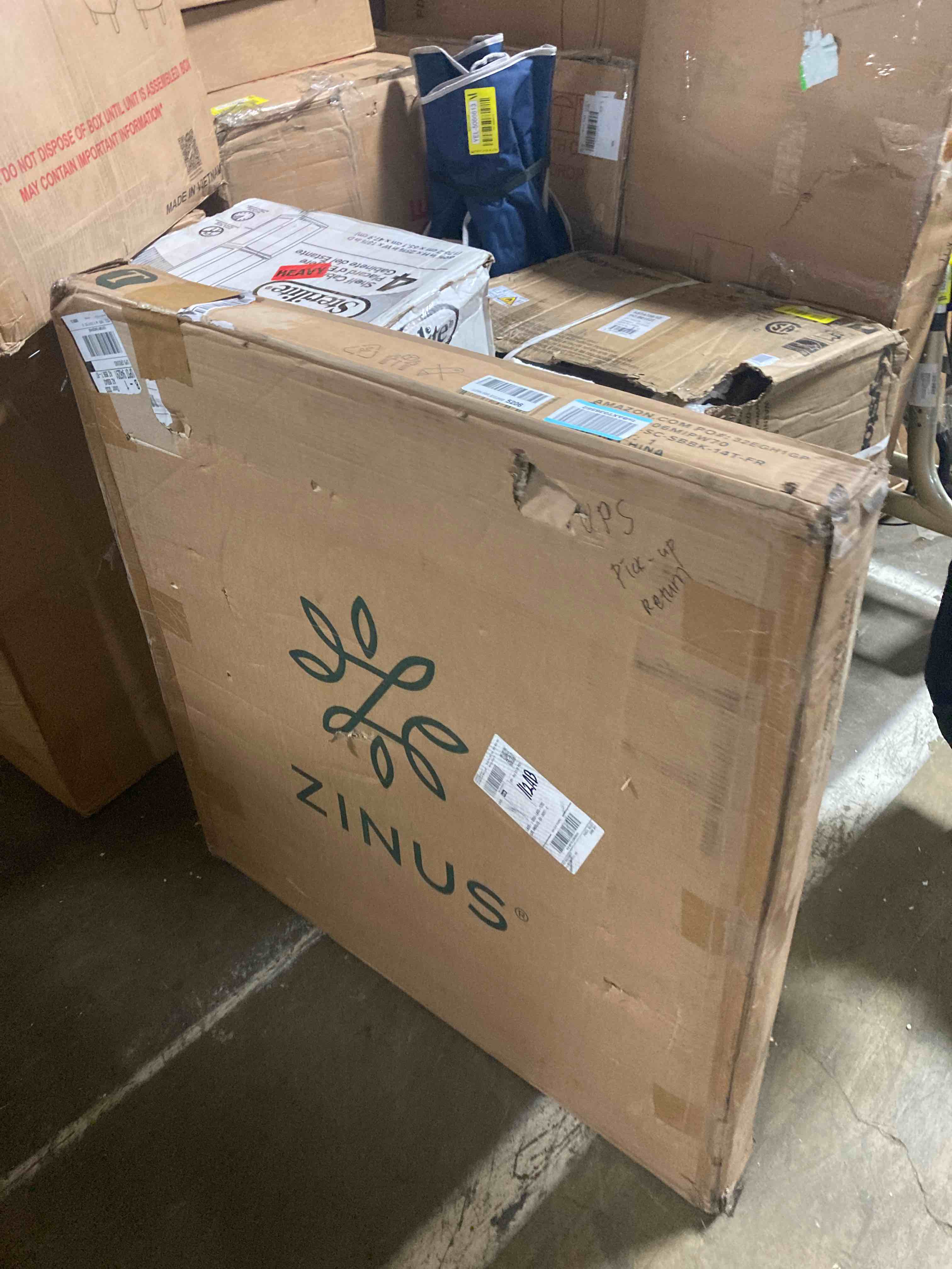 https://s3.amazonaws.com/lotting-images-prod/phillipi/YEL5066618_1698343768926.jpeg