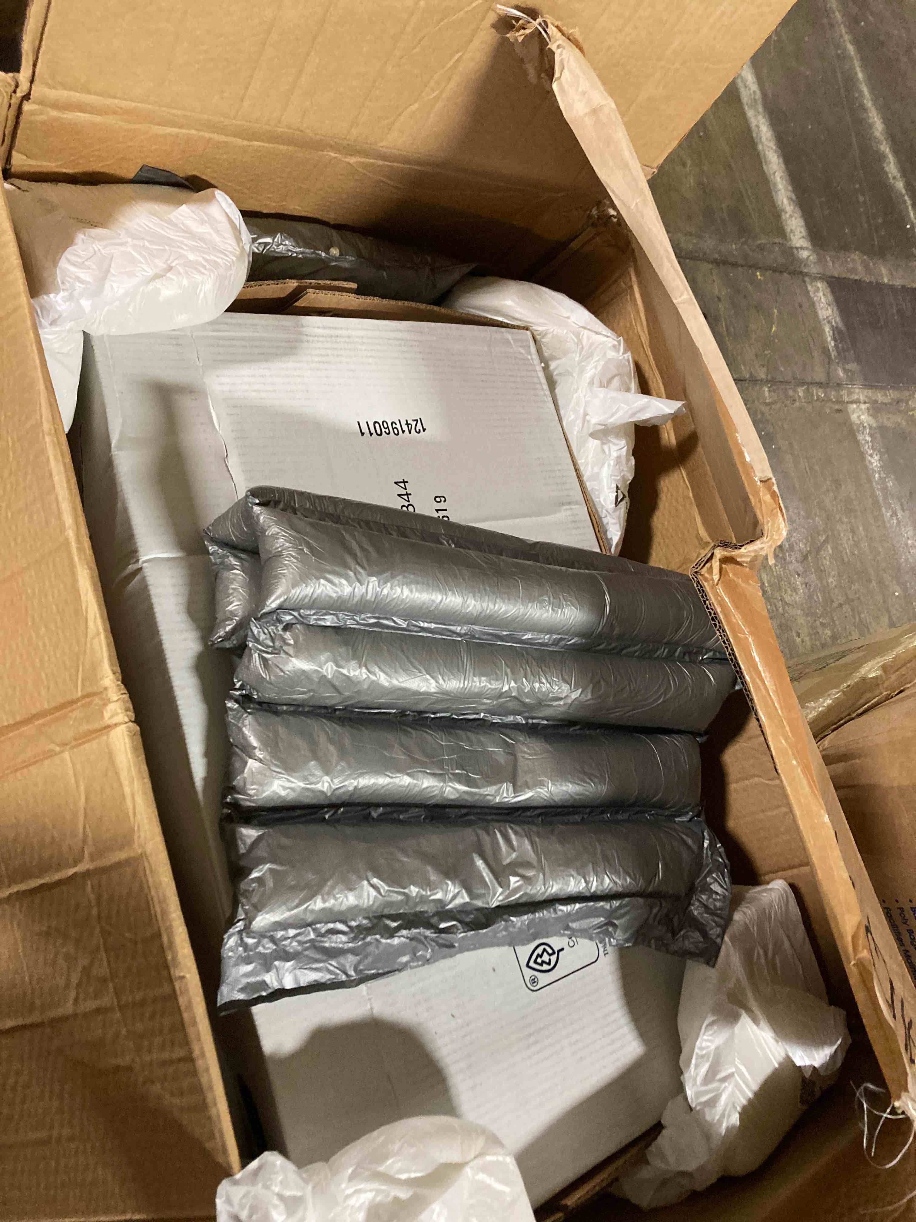 https://s3.amazonaws.com/lotting-images-prod/phillipi/YEL5066639_1698424856395.jpeg